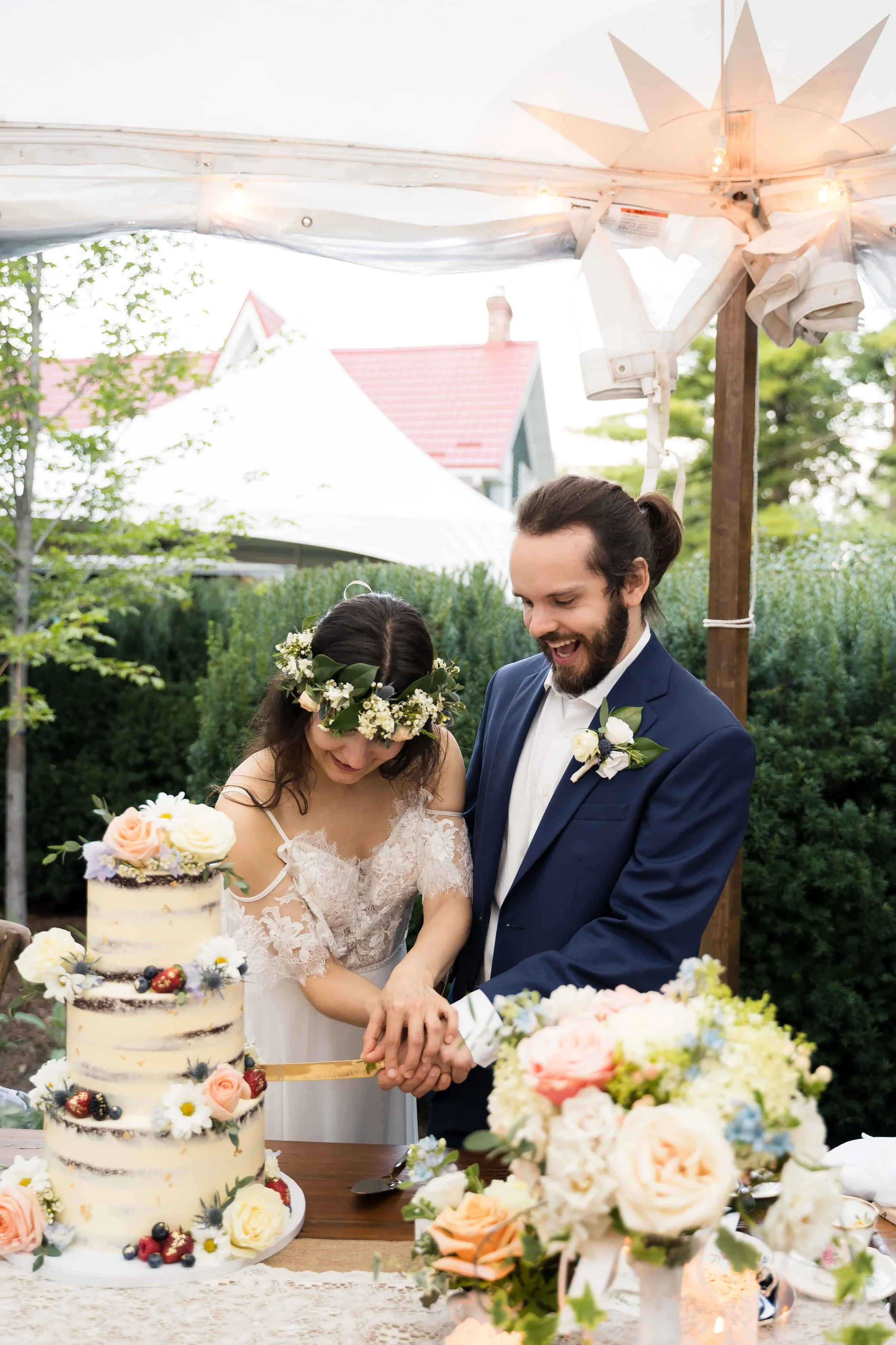 Puslinch-Backyard-Wedding-V&A-641.jpg