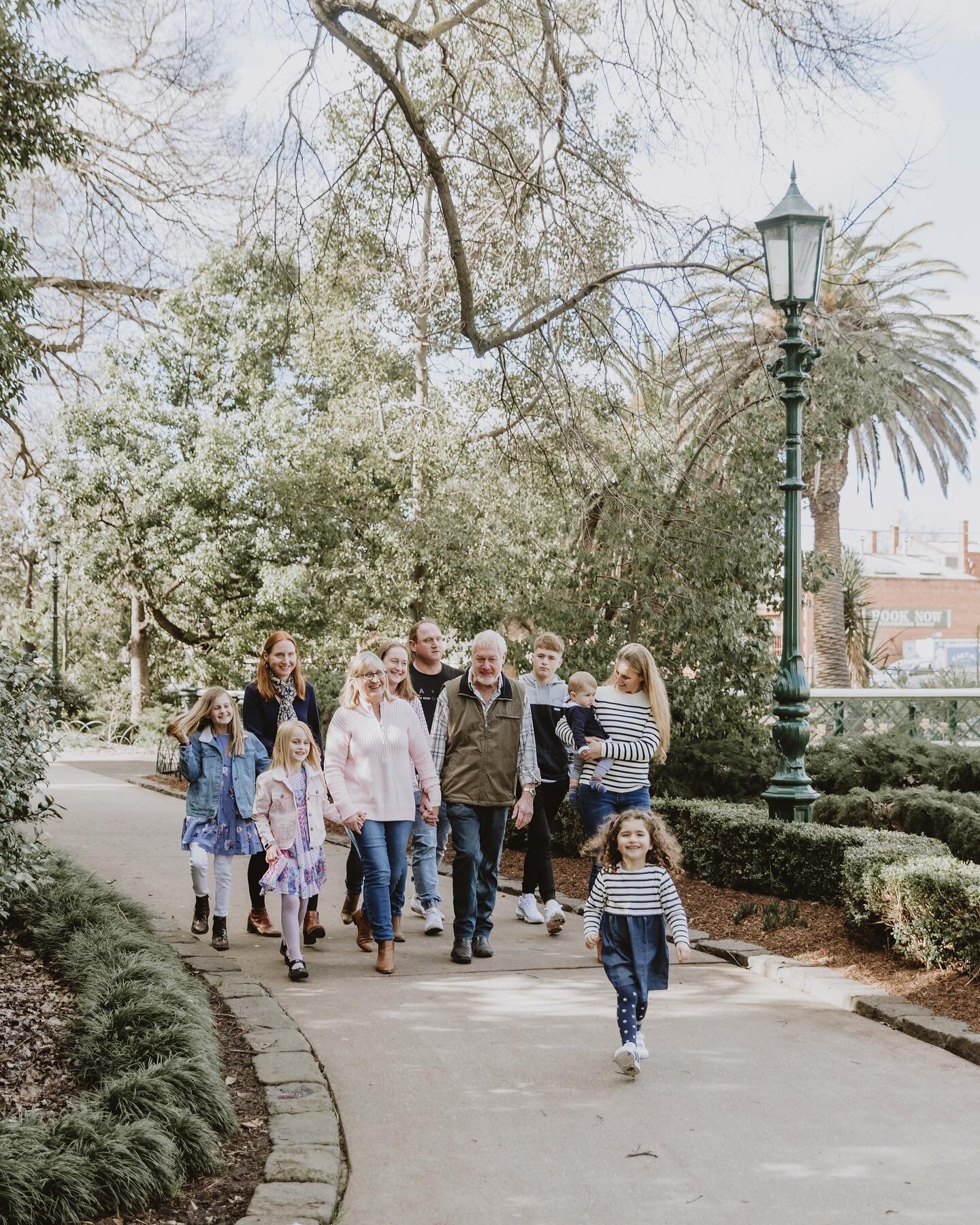 I have received lots of enquires about extended family sessions the last few days! If you&rsquo;re interested in booking an extended family session in before the end of the year please get in contact with me as dates are booking out very fast 📸❤️