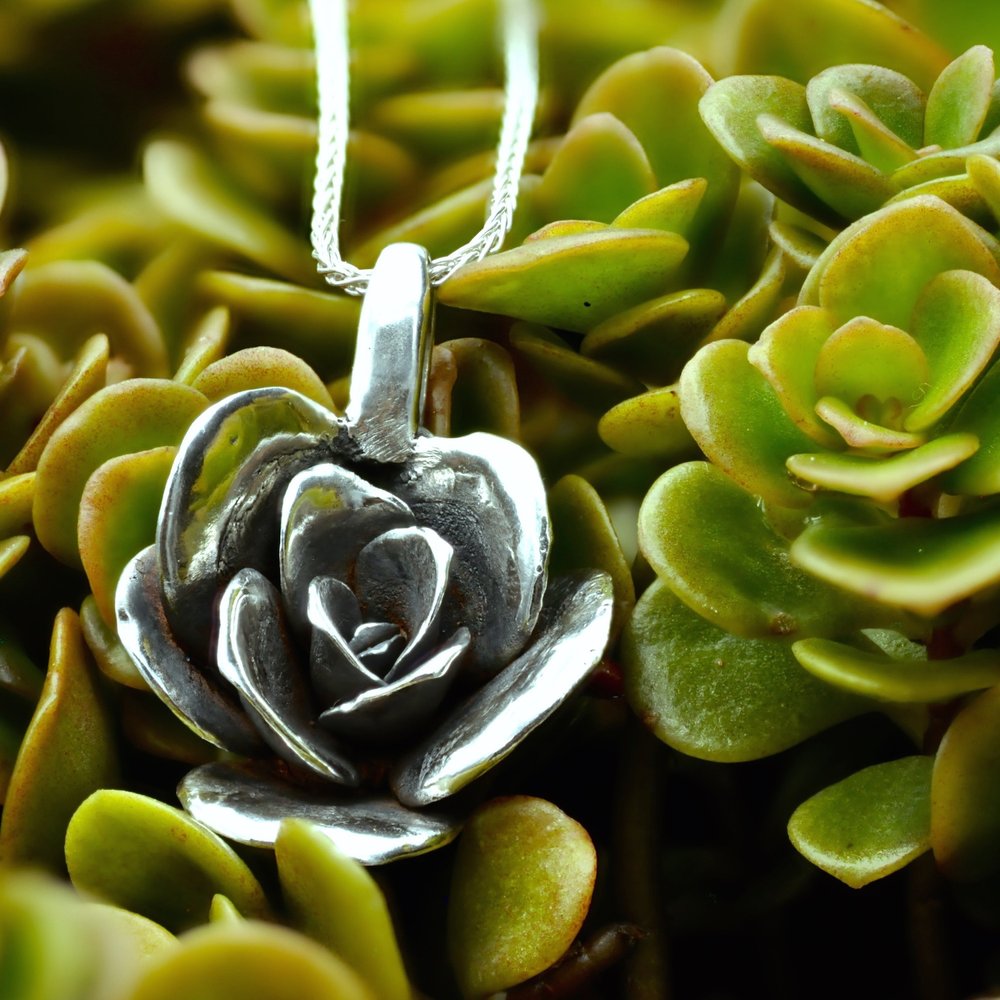 limelight-sedum-necklace-medium-silver-with-plant - 1.jpg