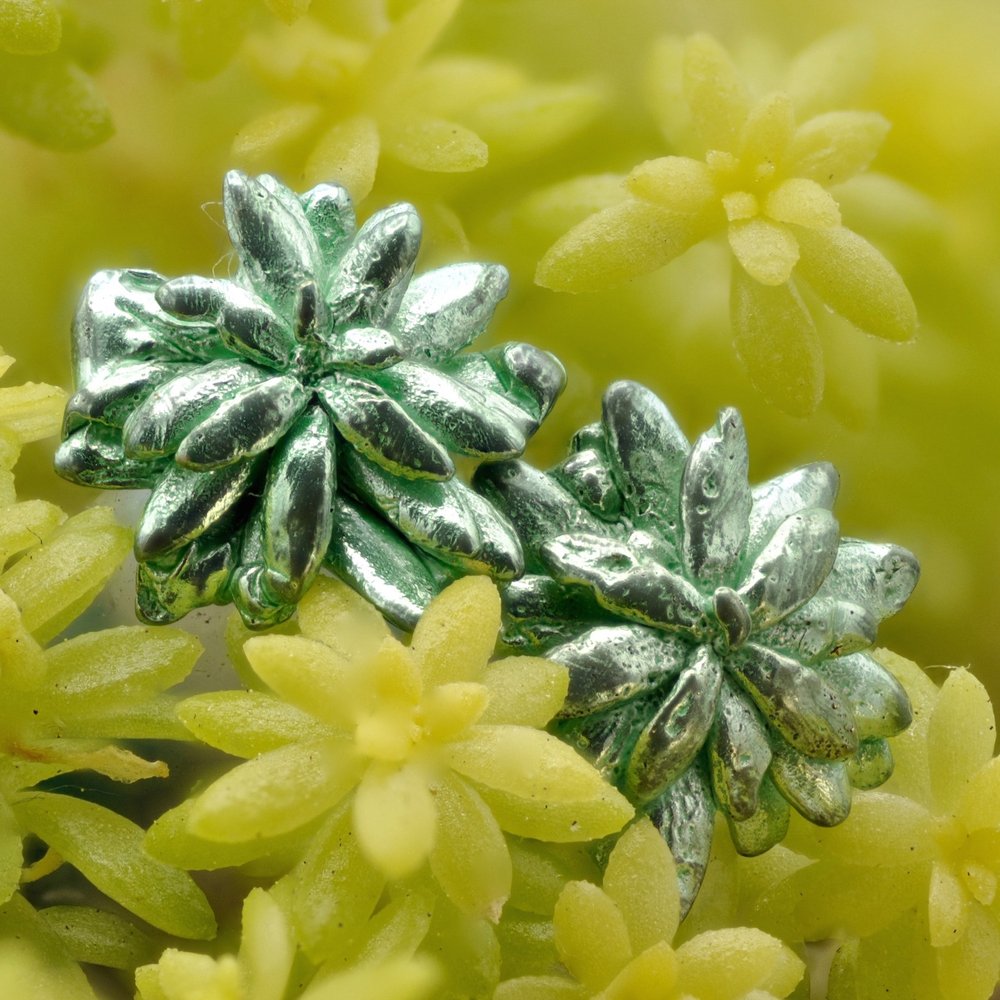 golden moss color earrings - 2.jpg