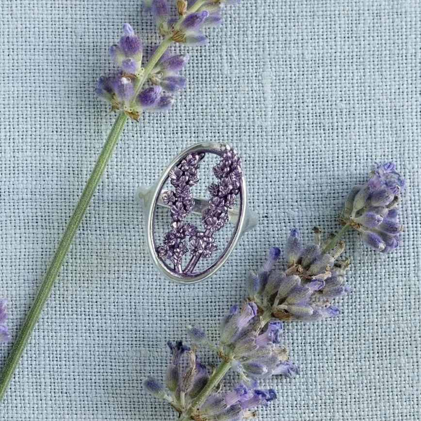 Lavender Ring | (Lavendula angustifolia)
