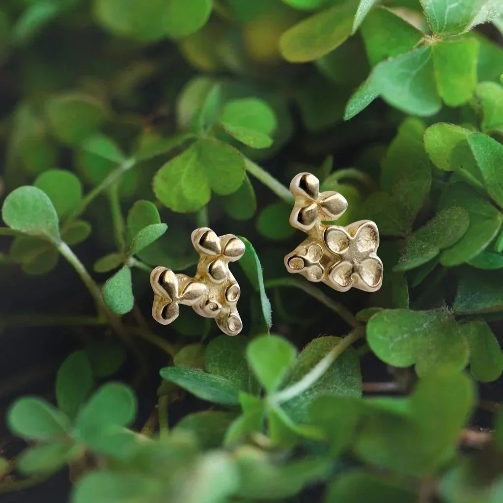 Clover Earrings in 14k Gold | (Trifolium repens)