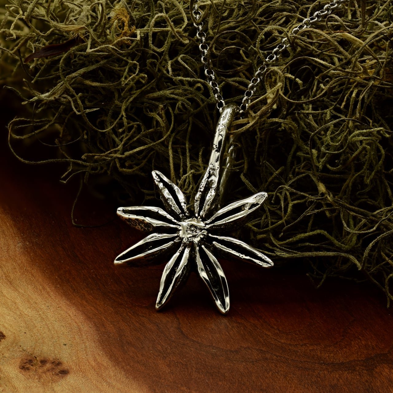 anise necklace - 1.jpeg