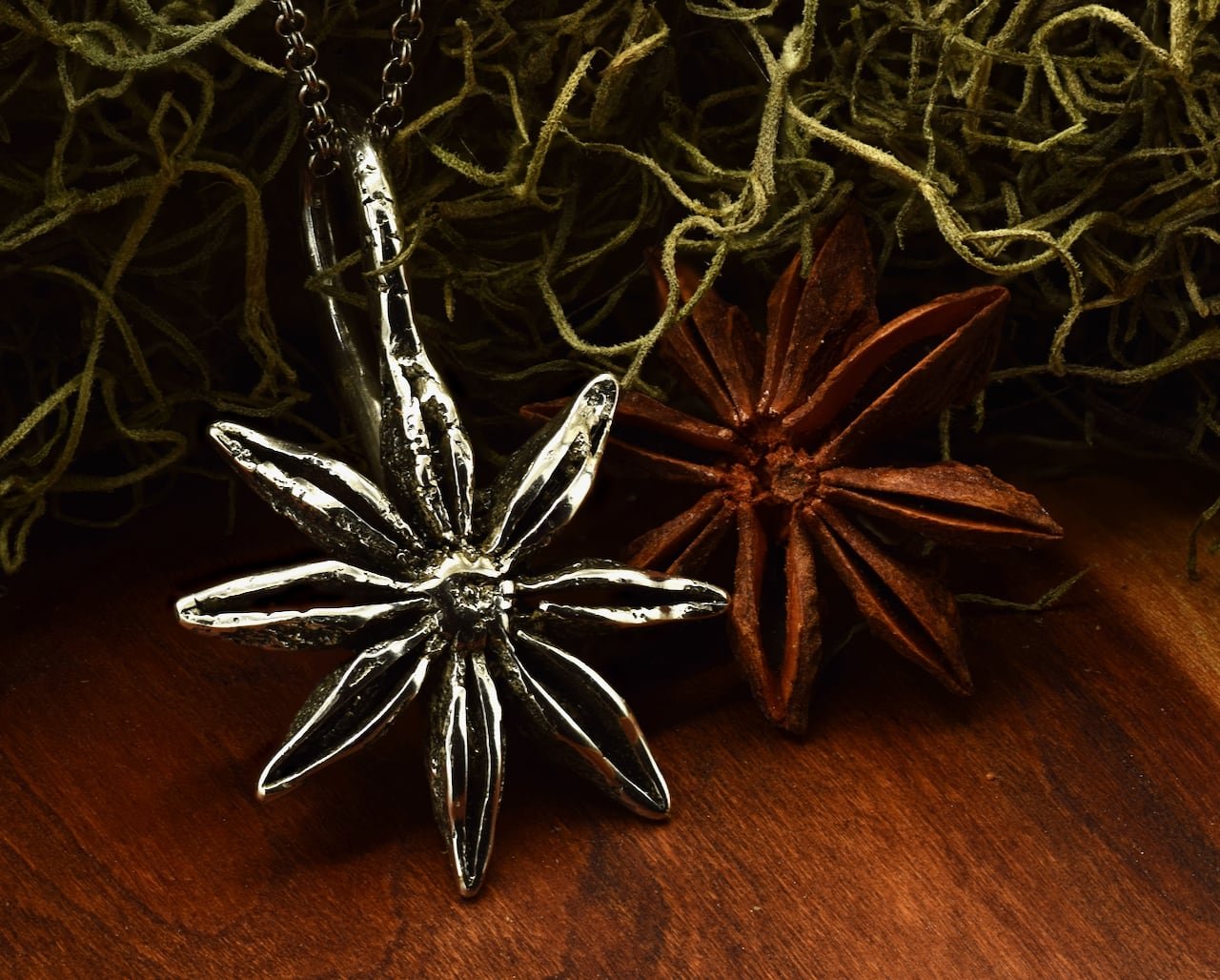 anise necklace - 2.jpeg