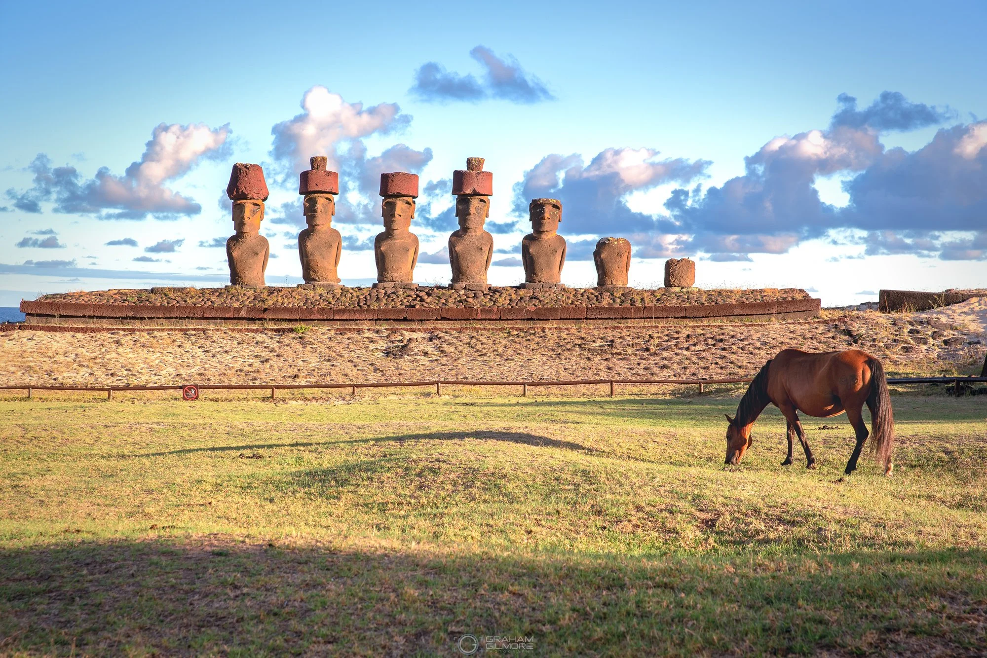 easter-island-moai-statues-horse-sunrise-ahu-nau-nau.jpg