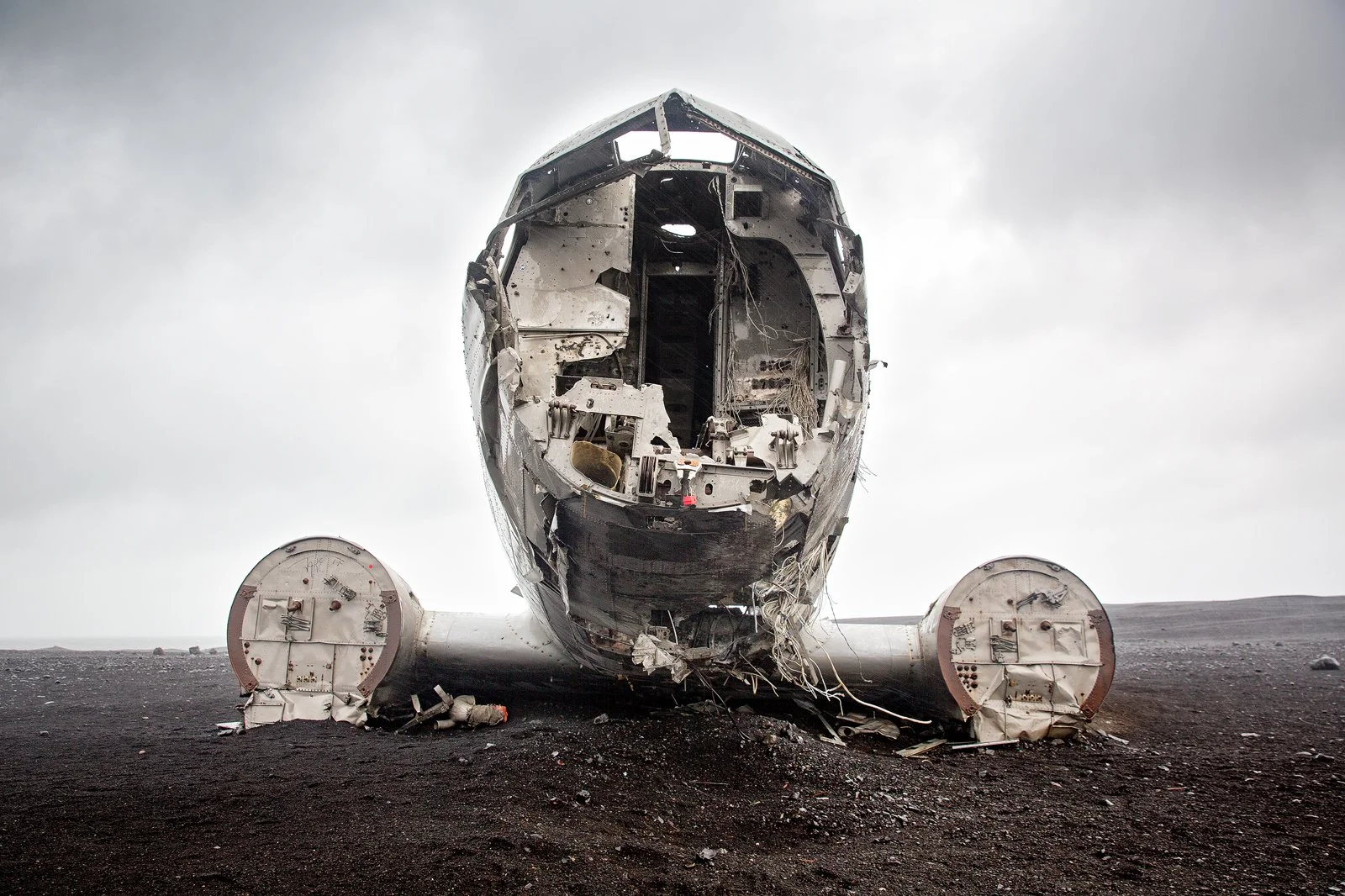 Sólheimasandur_7 copy.jpg