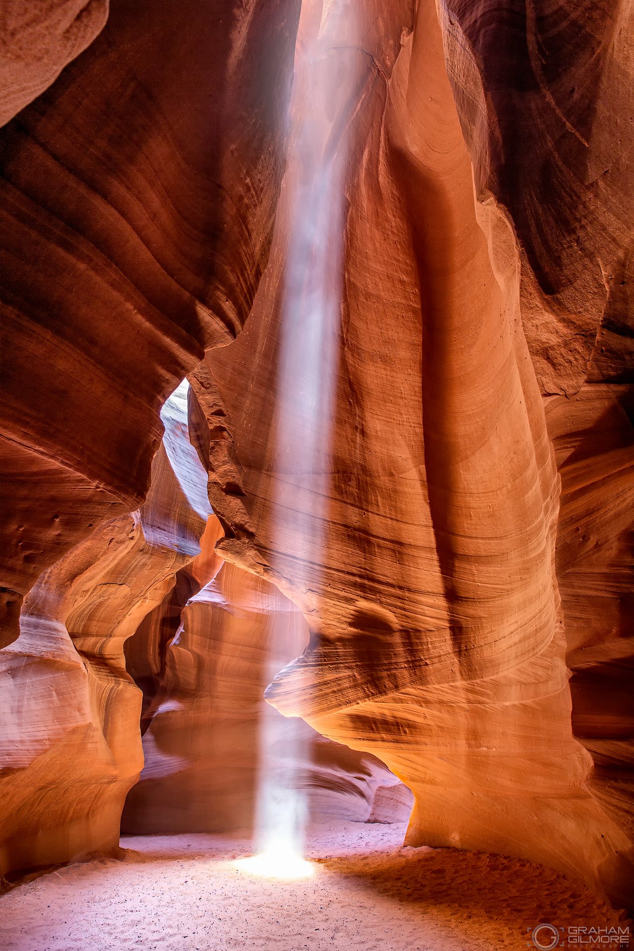 Antelope Canyon Ligth Beam.jpg