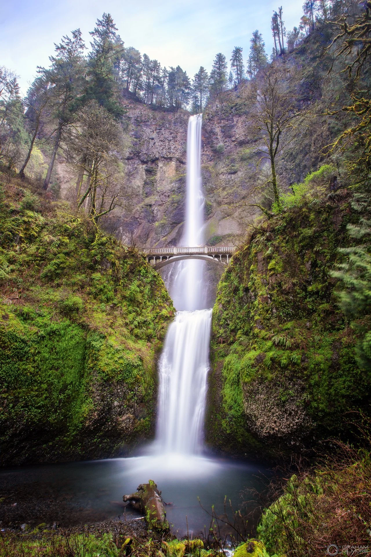 Multnomah Falls Oregon Long Exposure.jpg