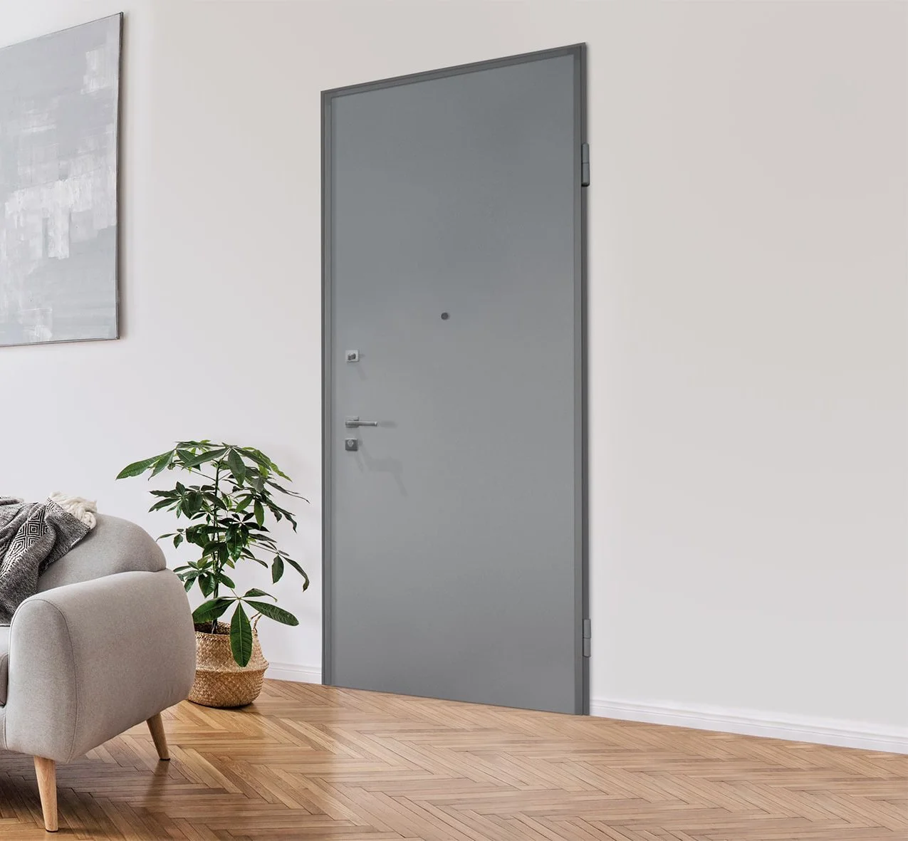 Una porta grigia chiusa in una parete bianca in un soggiorno moderno, con un divano beige, un tessuto grigio a motivi geometrici, e una pianta verde in un cestino di vimini sul pavimento in parquet
