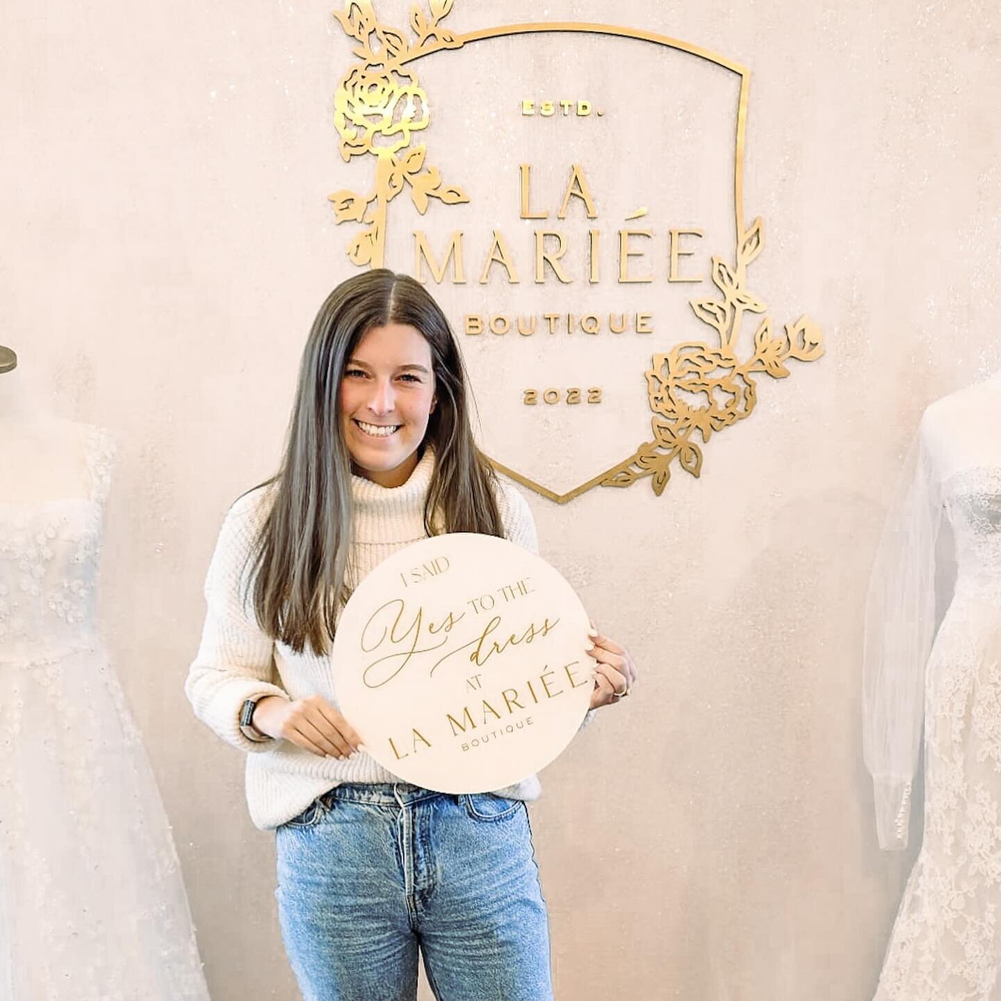 A chilly weekend spent with some amazing brides who warmed our hearts! ❄️🫶 Each of these lovely ladies said yes to their dream wedding dress and they were l so unique and spectacular! We helped two of these gorgeous brides design their own custom we