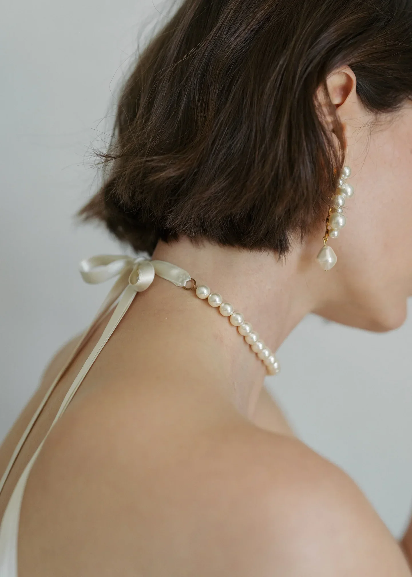 Pearl Ribbon Tie Necklace2.webp