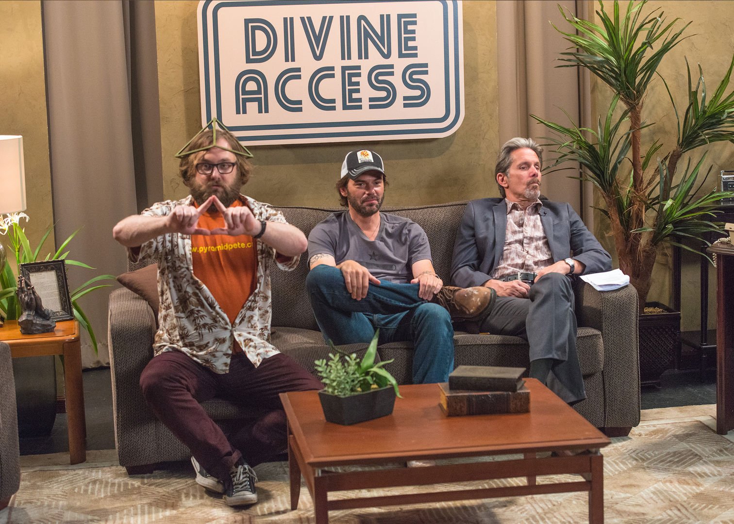 02_Pyramid_Pete-Jack-Reverend_Guy_Roy_Davis_on_Divine_Access_hosted_by_BobPhoto_Walter_Royall.jpg