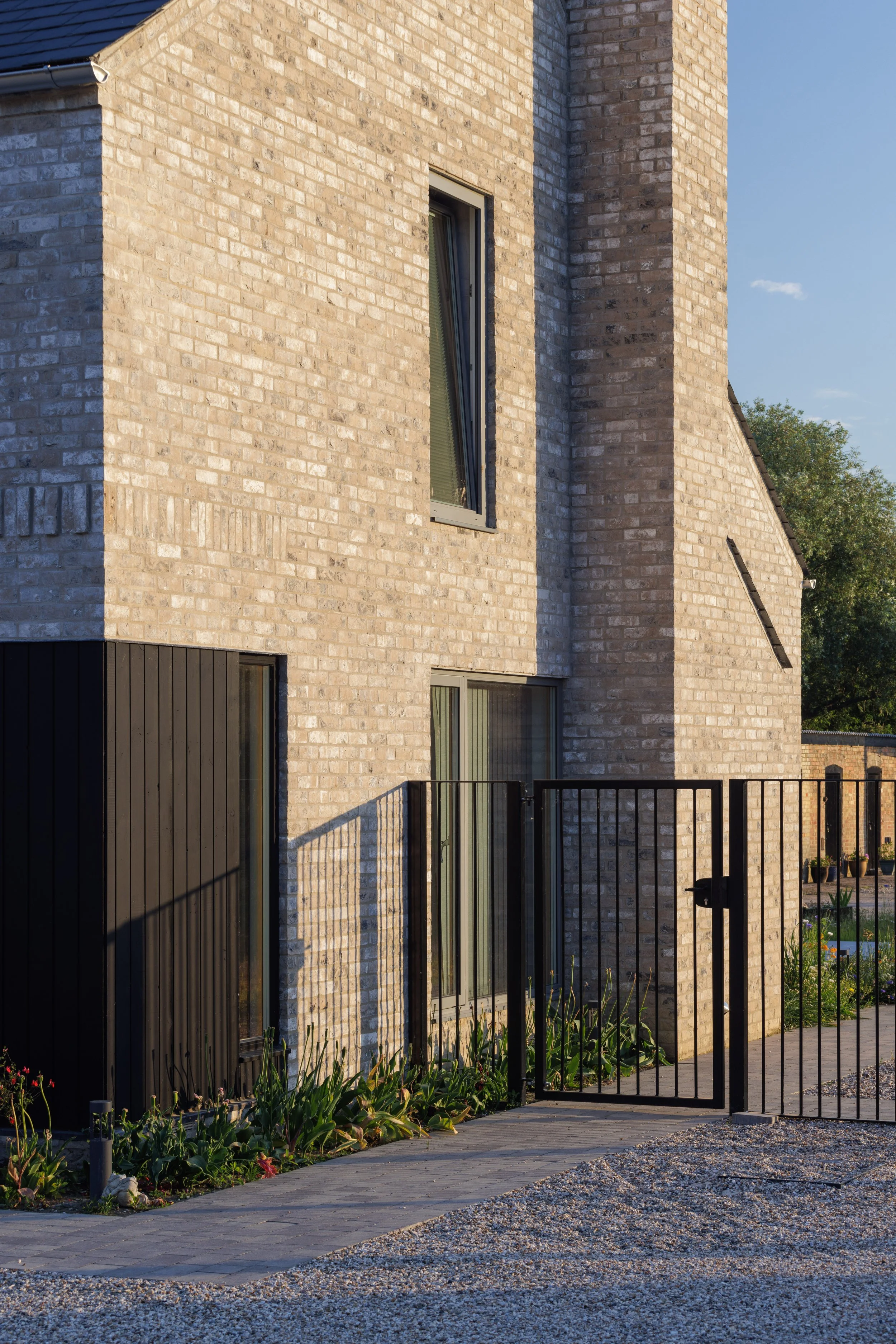 House Form_Pond House_Cambridgeshire_05.jpg