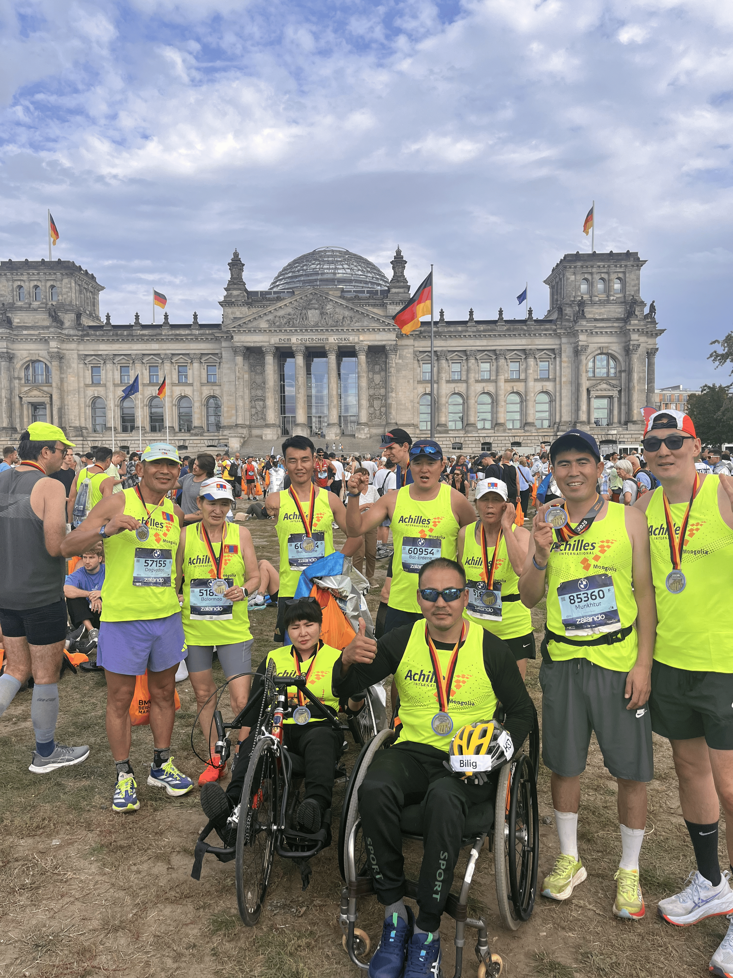  Group shot of Achilles members.  