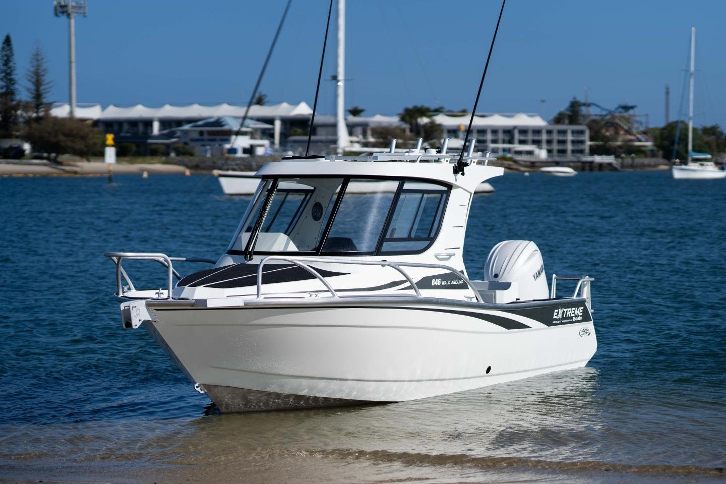 Extreme Boats 646 Walk Around