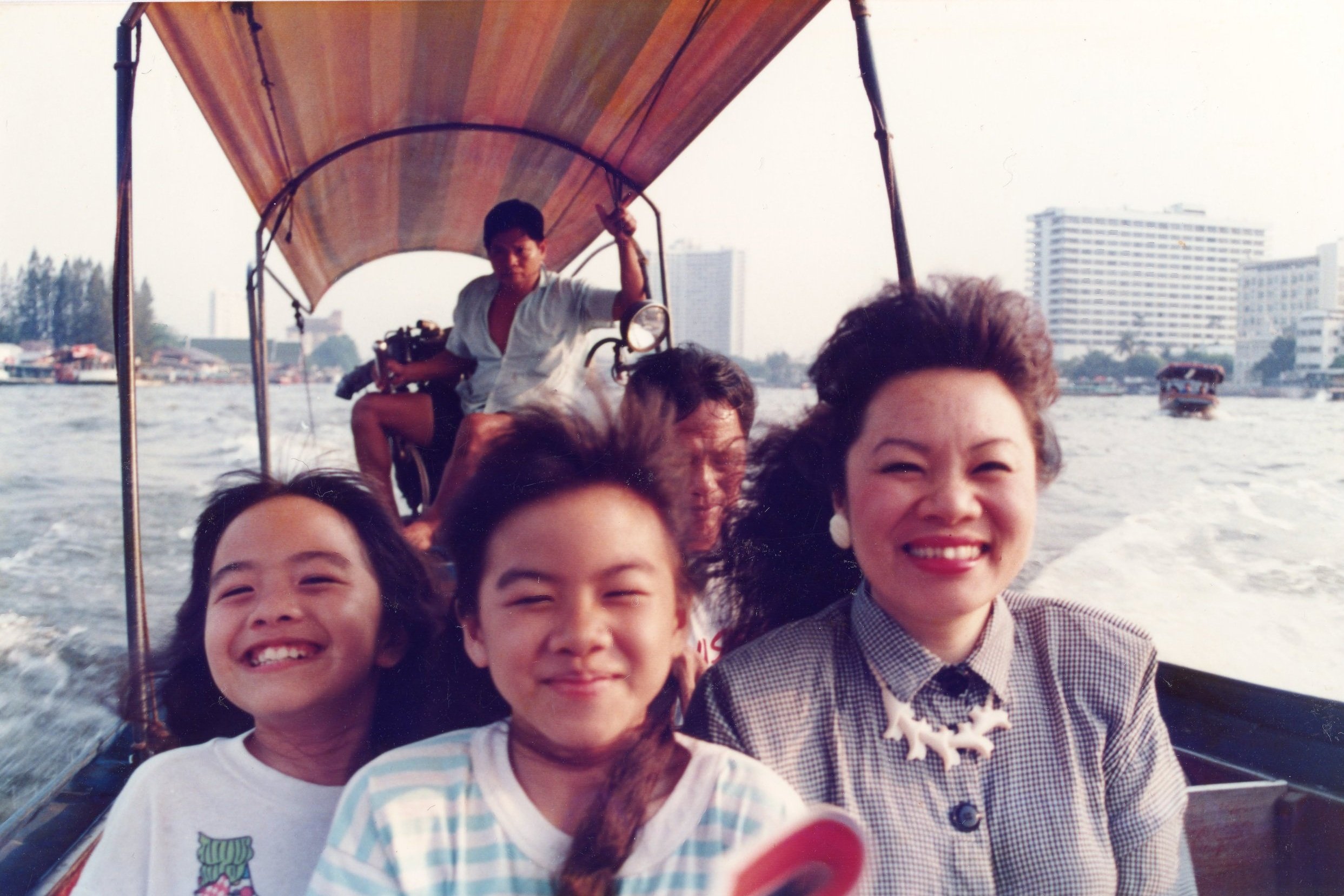 Mom_W_Multi-kid0002.jpg