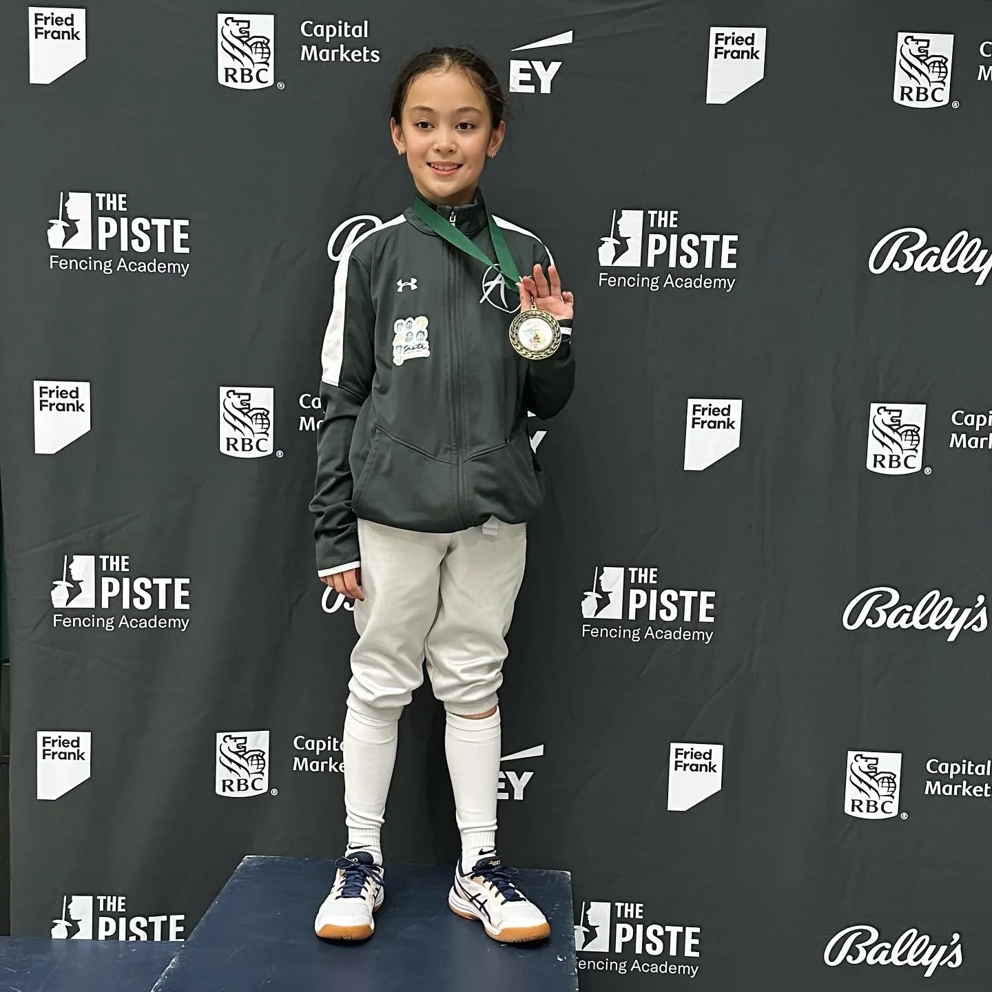 Jordanna Daniels takes regional GOLD in the Buckie Leach RYC in Y8 Women's Saber! 
