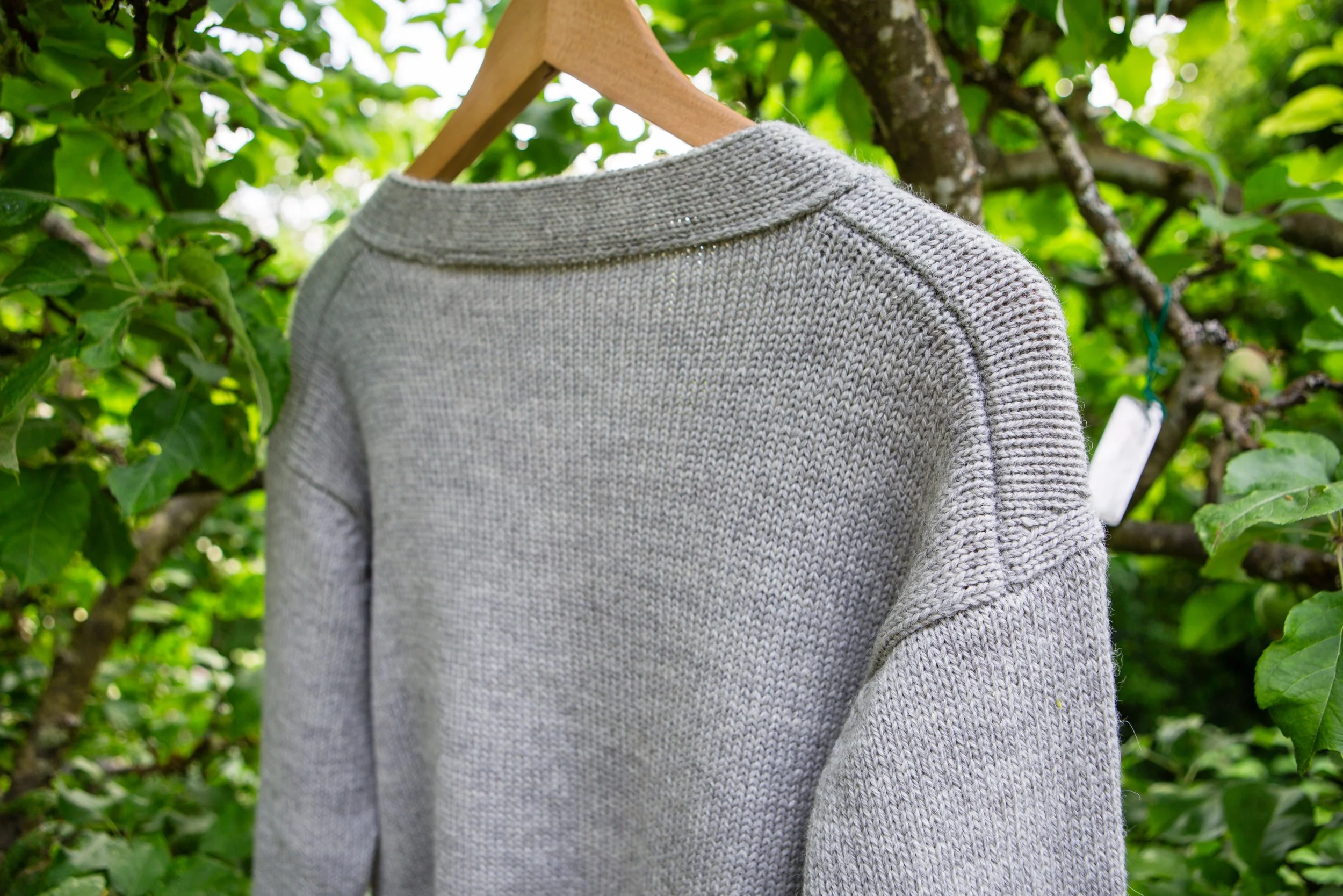 Fashioned Back shoulder