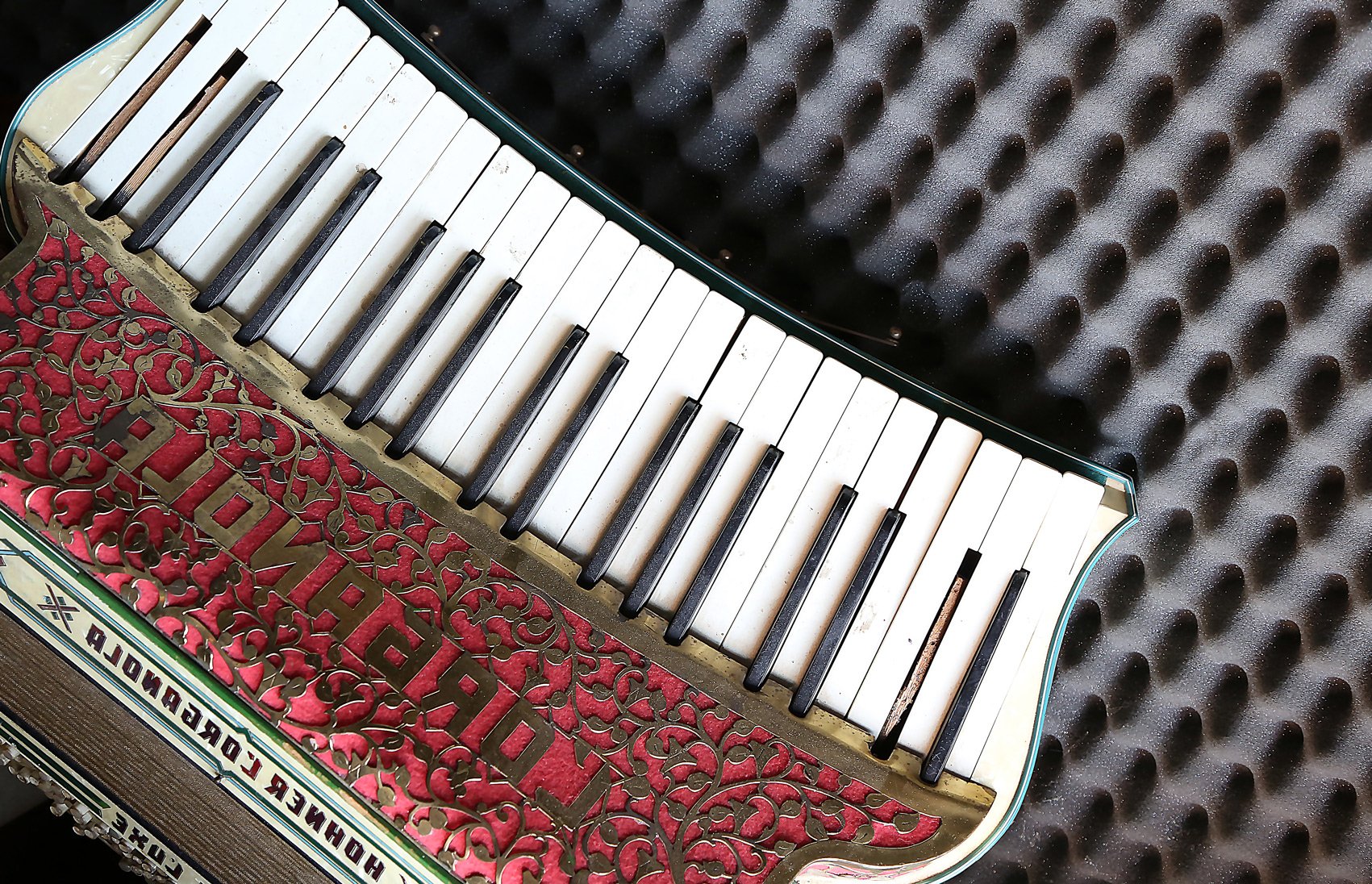 WEB-accordian-2s.jpg