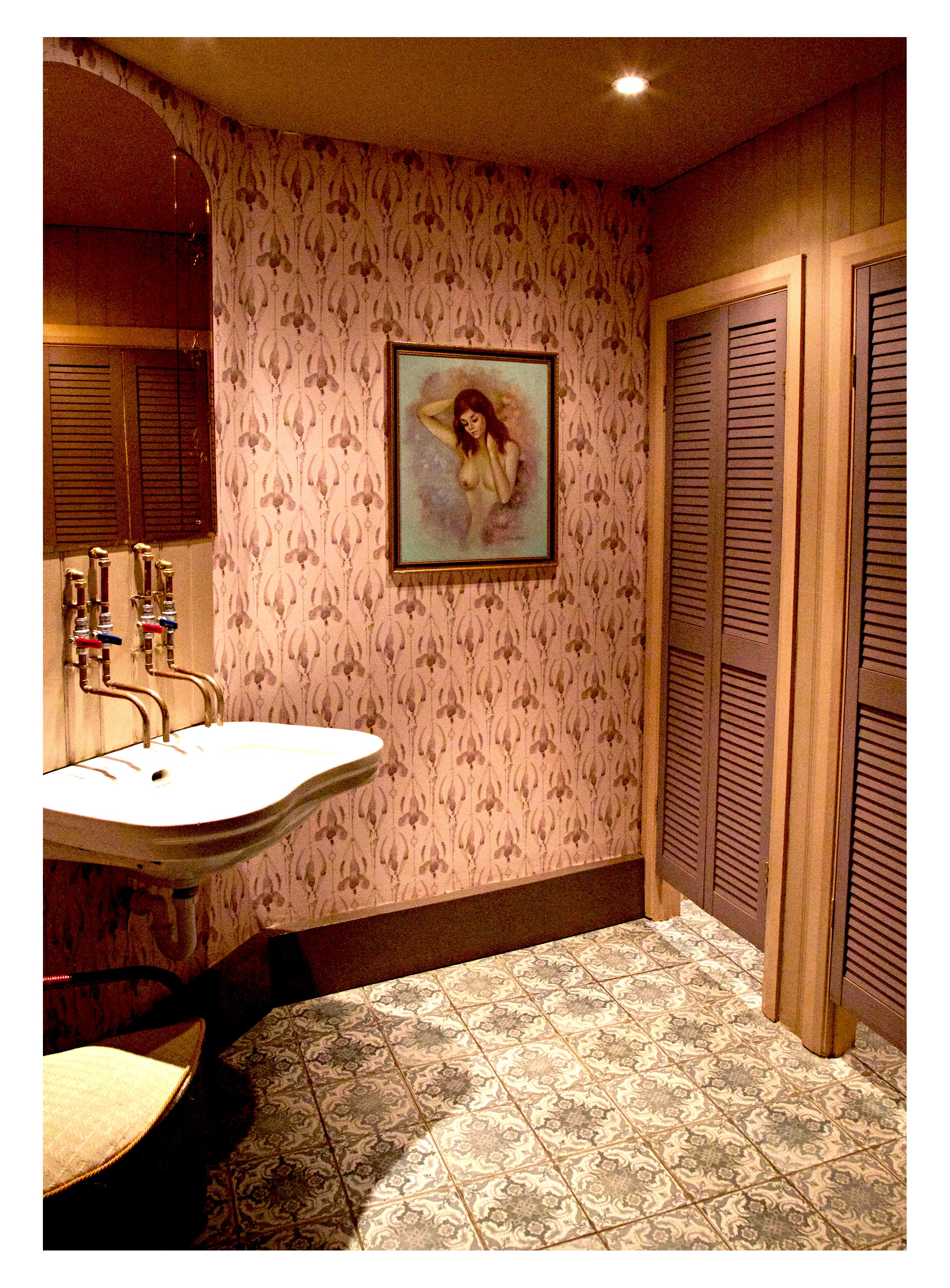 jack bathroom 3.jpg
