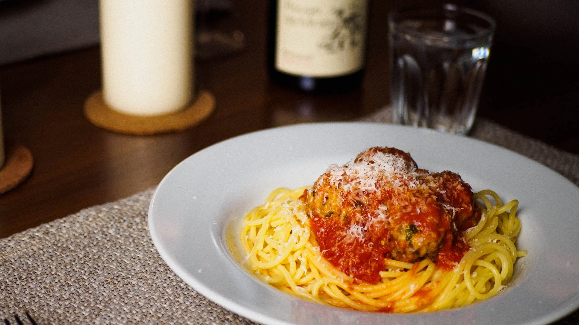 Spaghetti and meatballs on a plate