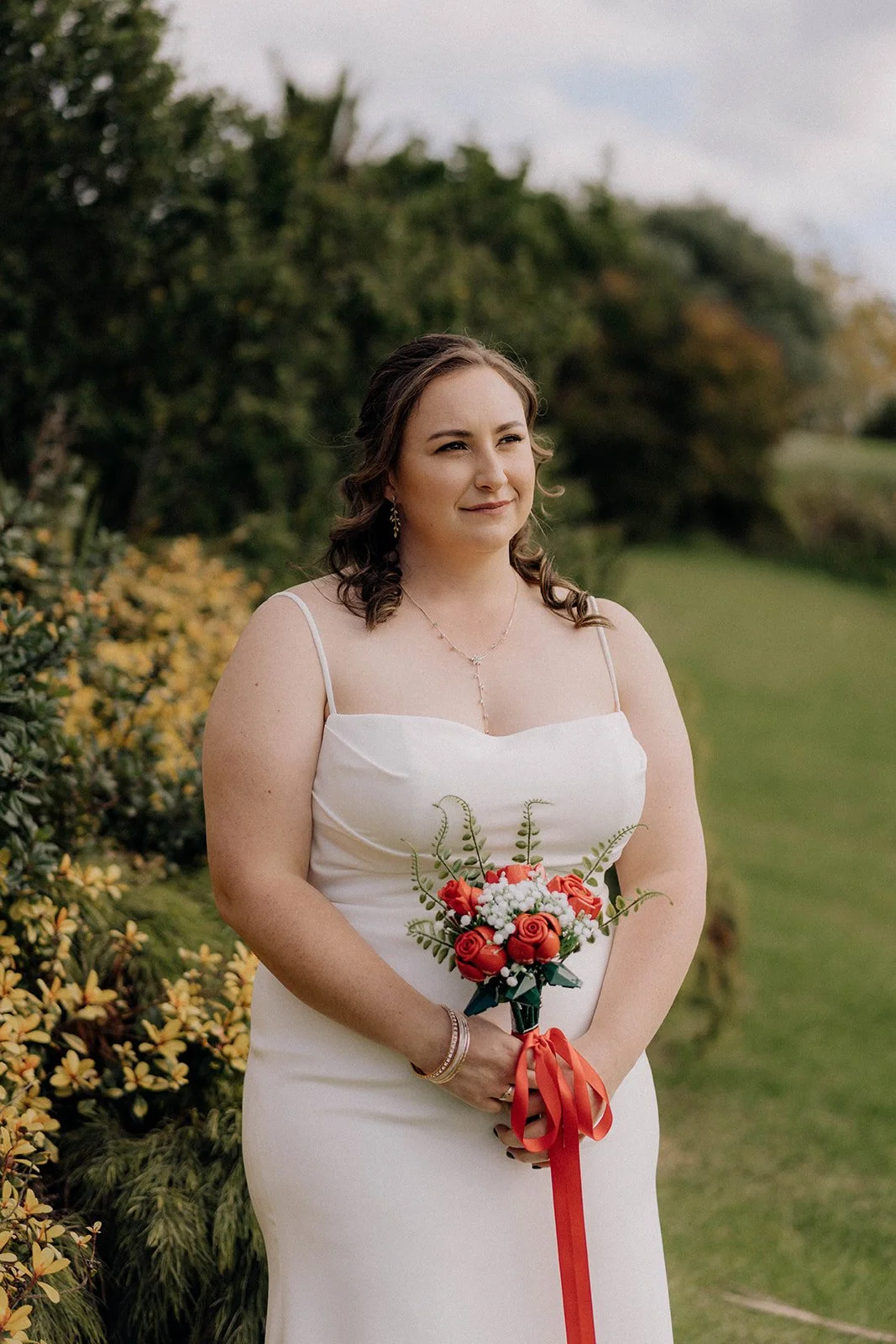 Natural makeup look on a fair-skinned bride, soft makeup tones are used to enhance her features