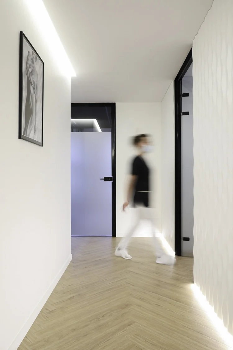 Couloir Centre Laser Villefranche — Noélyne