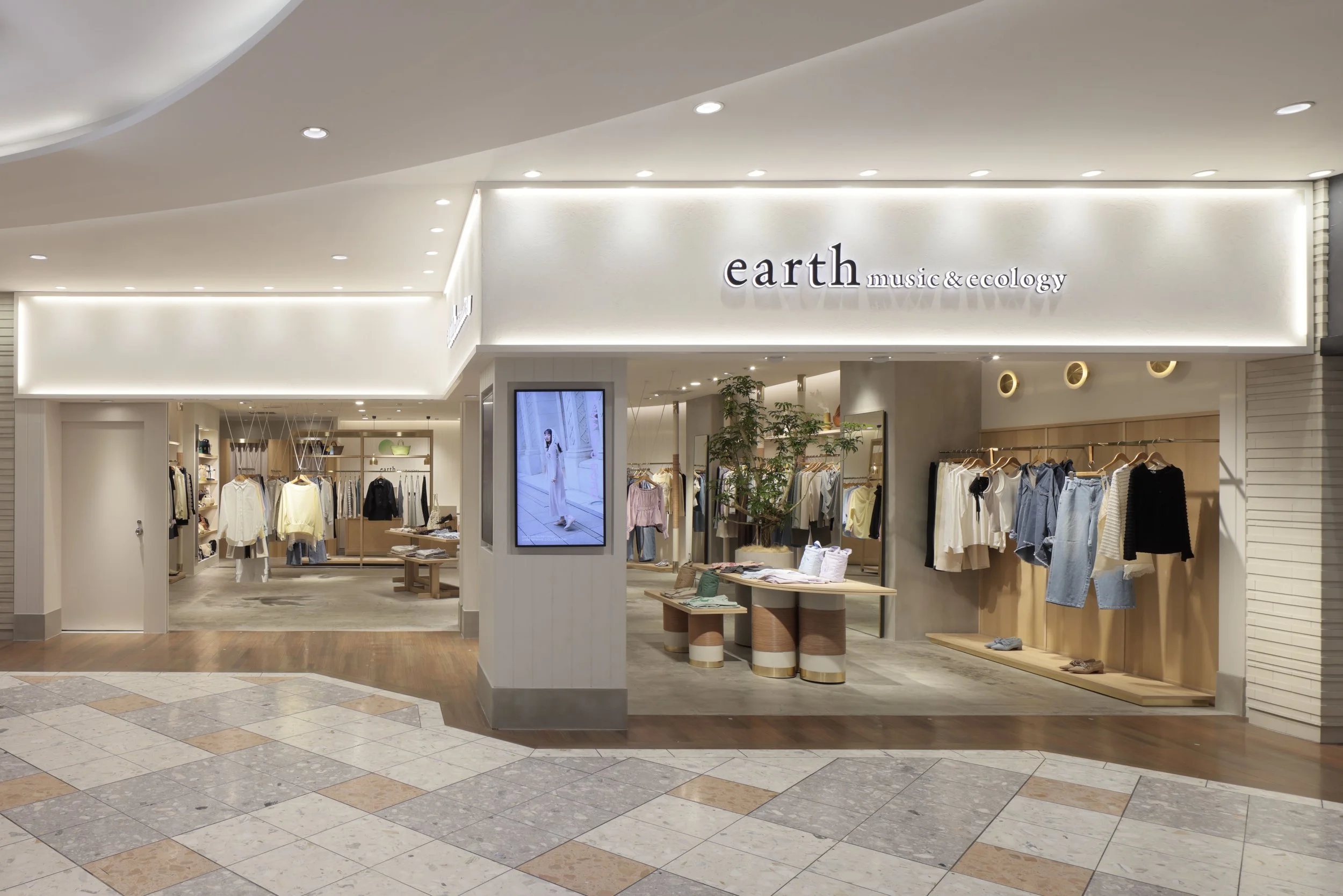 earth_Ikebukuro_002.jpg
