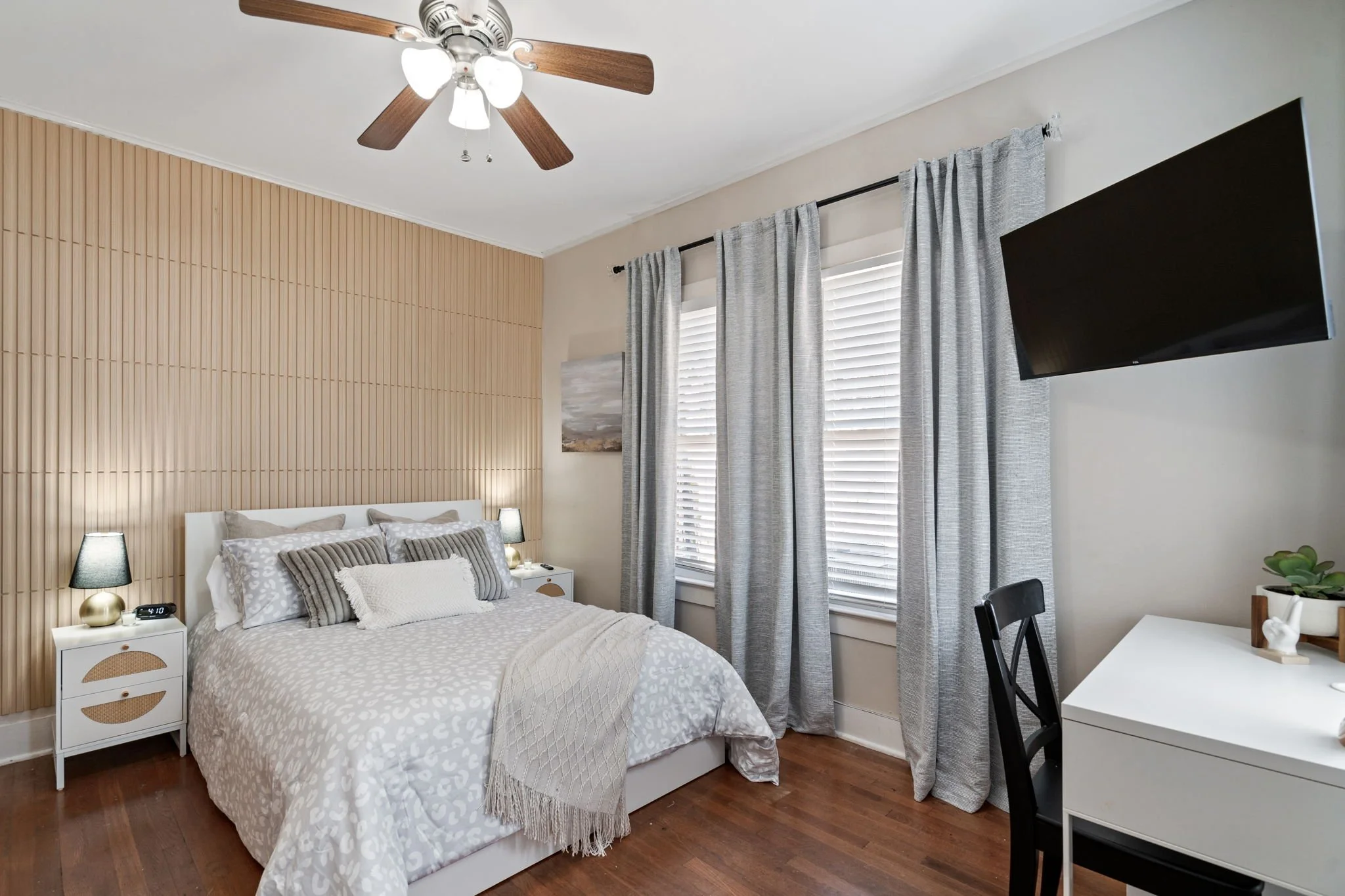 29-web-or-mls-Vanderbilt-29.jpg