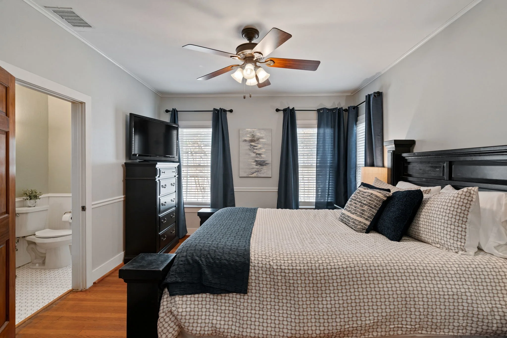 22-web-or-mls-Vanderbilt-22.jpg