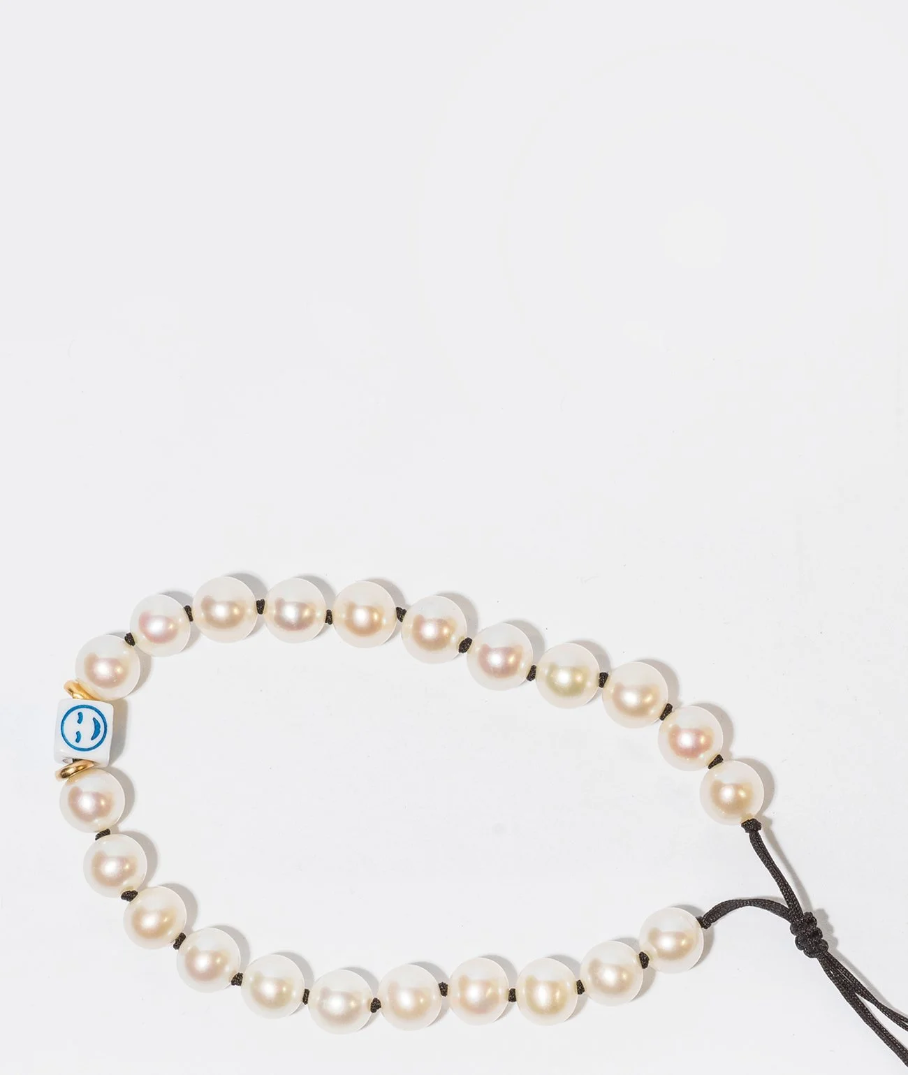 gibui-adjustable-smile-bracelet-black-01.jpg