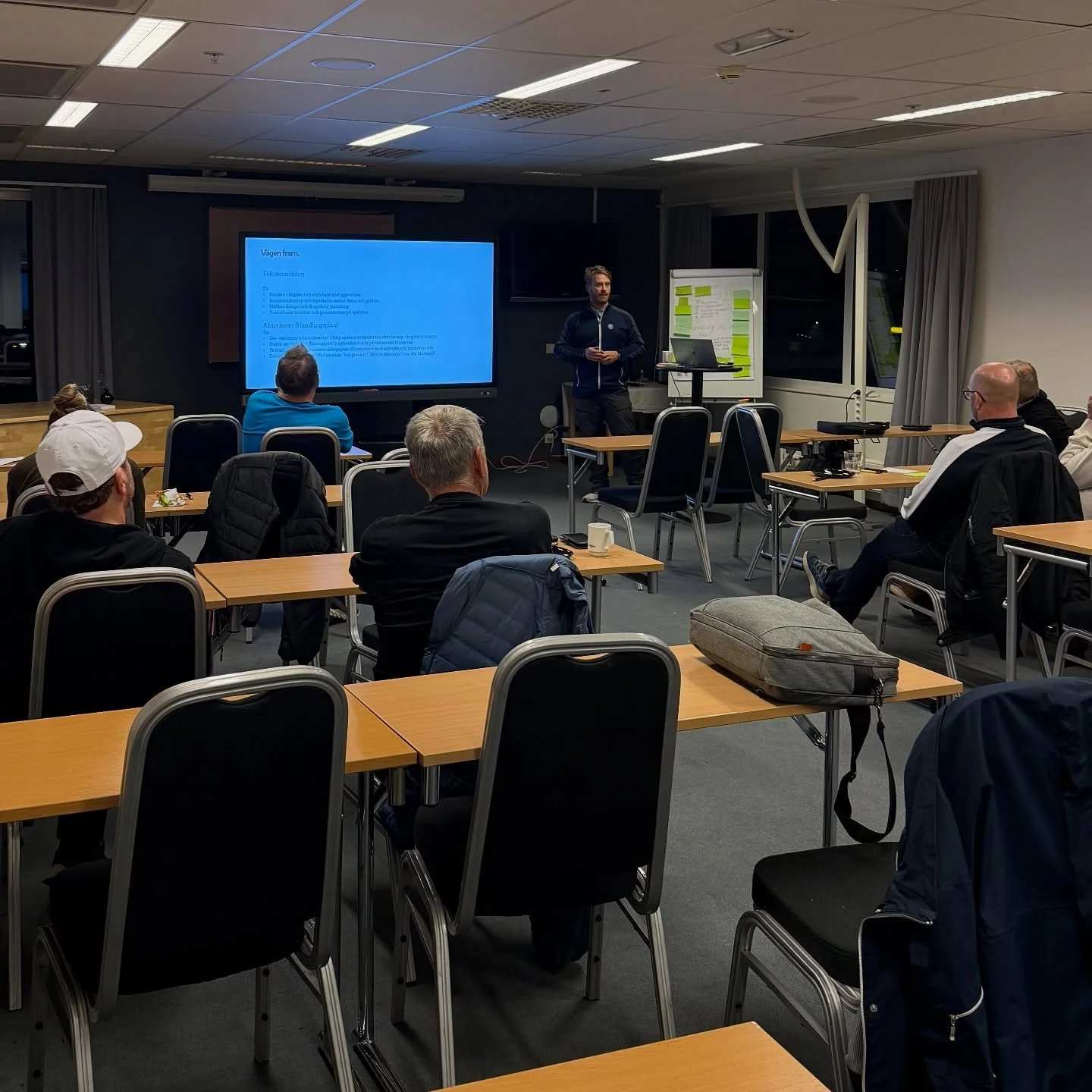 Workshop med projektet Bättre Spelupplevelse på Hotell Årjäng den här veckan under ledning av Erik Dahl. Diskussioner, reflektioner och spånande av idéer om vad vi gör bra och och vad vi måste jobba