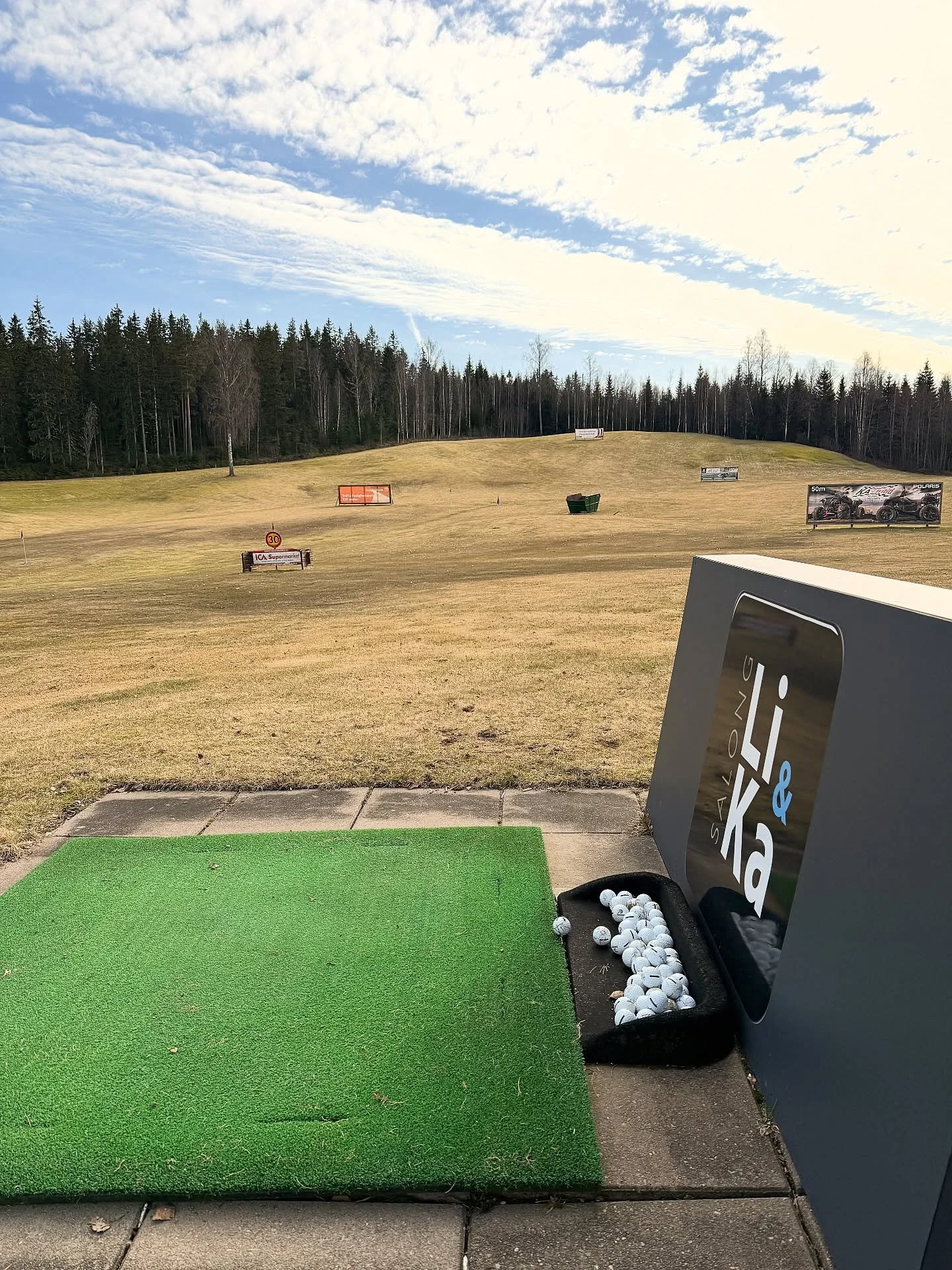 OBS! Bollmaskinen p&aring; rangen &auml;r just nu ur funktion s&aring; sj&auml;lvplock g&auml;ller. Vi hoppas att d&aring; detta &aring;tg&auml;rdat under n&auml;sta vecka.