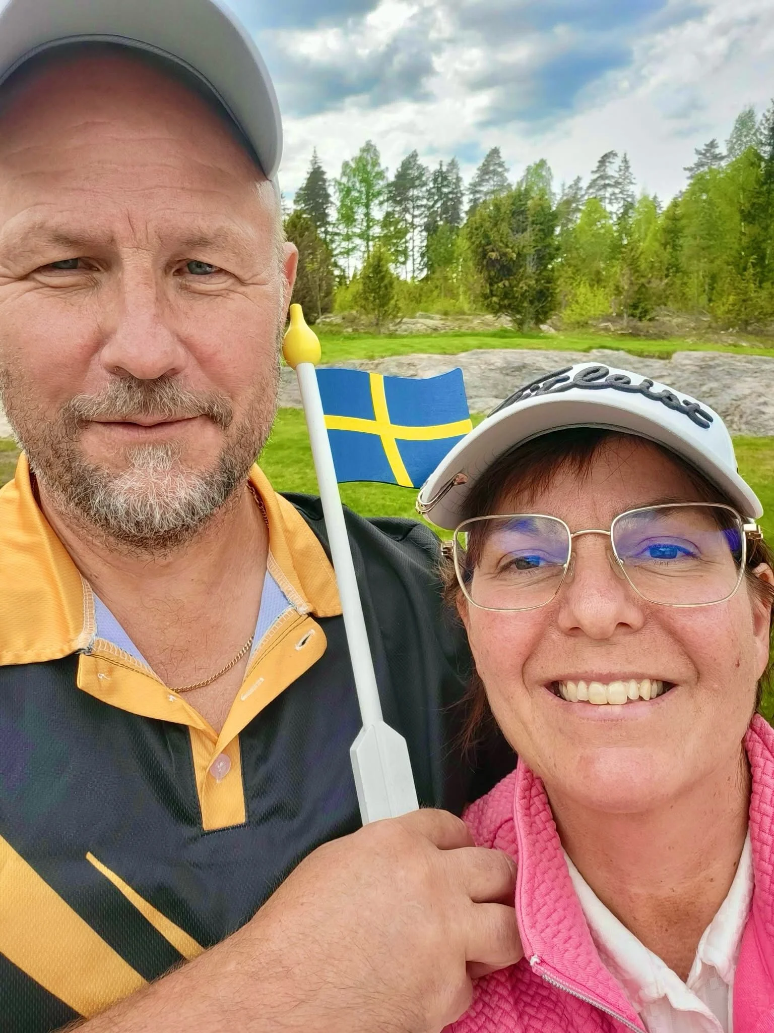 Denna fina l&ouml;rdag har det varit t&auml;vlingspremi&auml;r p&aring; &Aring;rj&auml;ngs GK. Vi startade t&auml;vlingss&auml;songen med v&auml;lg&ouml;renhetst&auml;vlingen Cancerkampen, d&auml;r alla int&auml;kter i &aring;r gick oavkortat till Ca