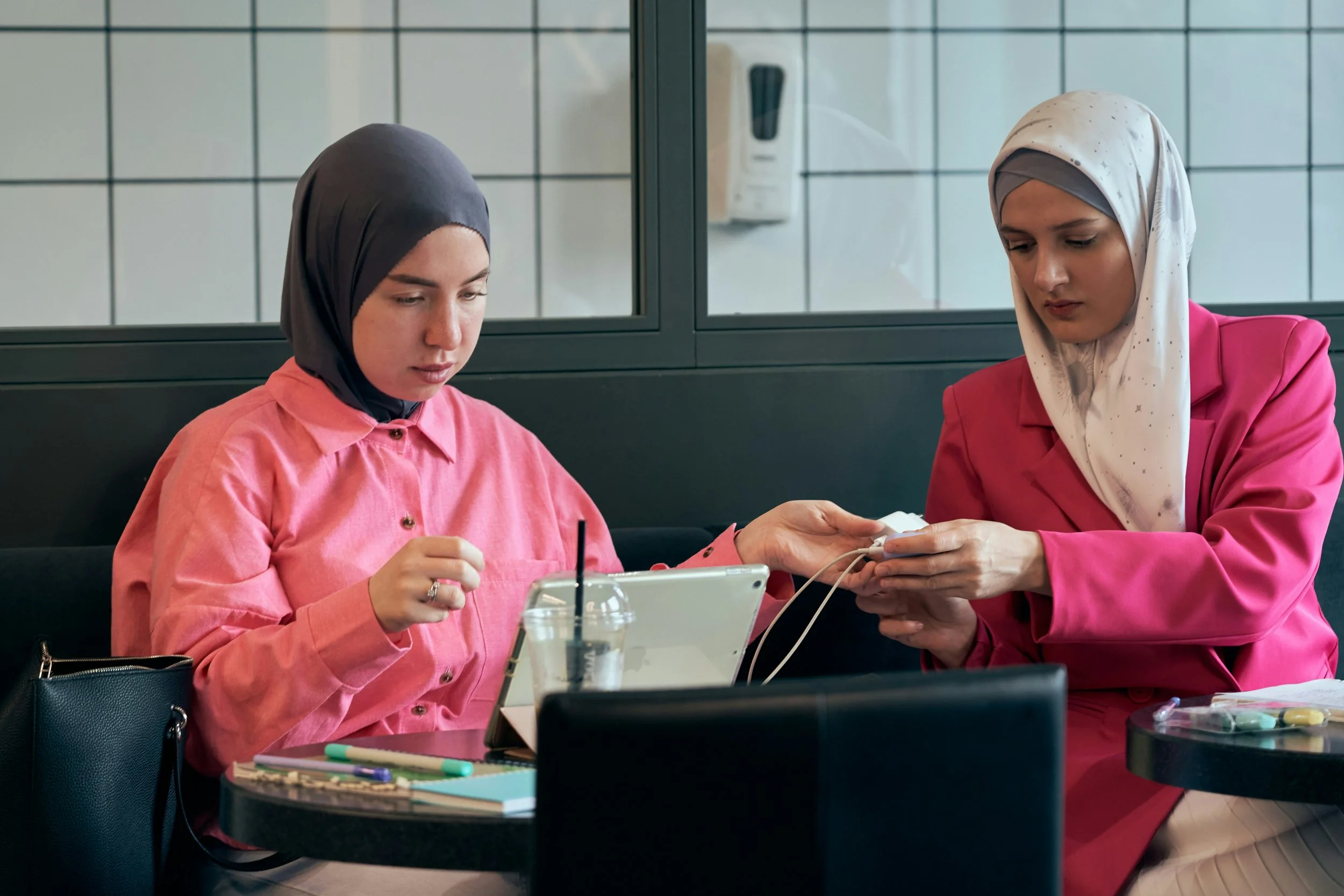 Your Muslim and Jewish Employees Are Struggling