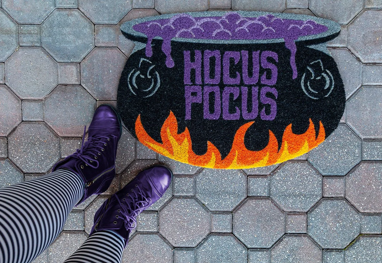 P2300-Hocus-Pocus-ENV.jpg