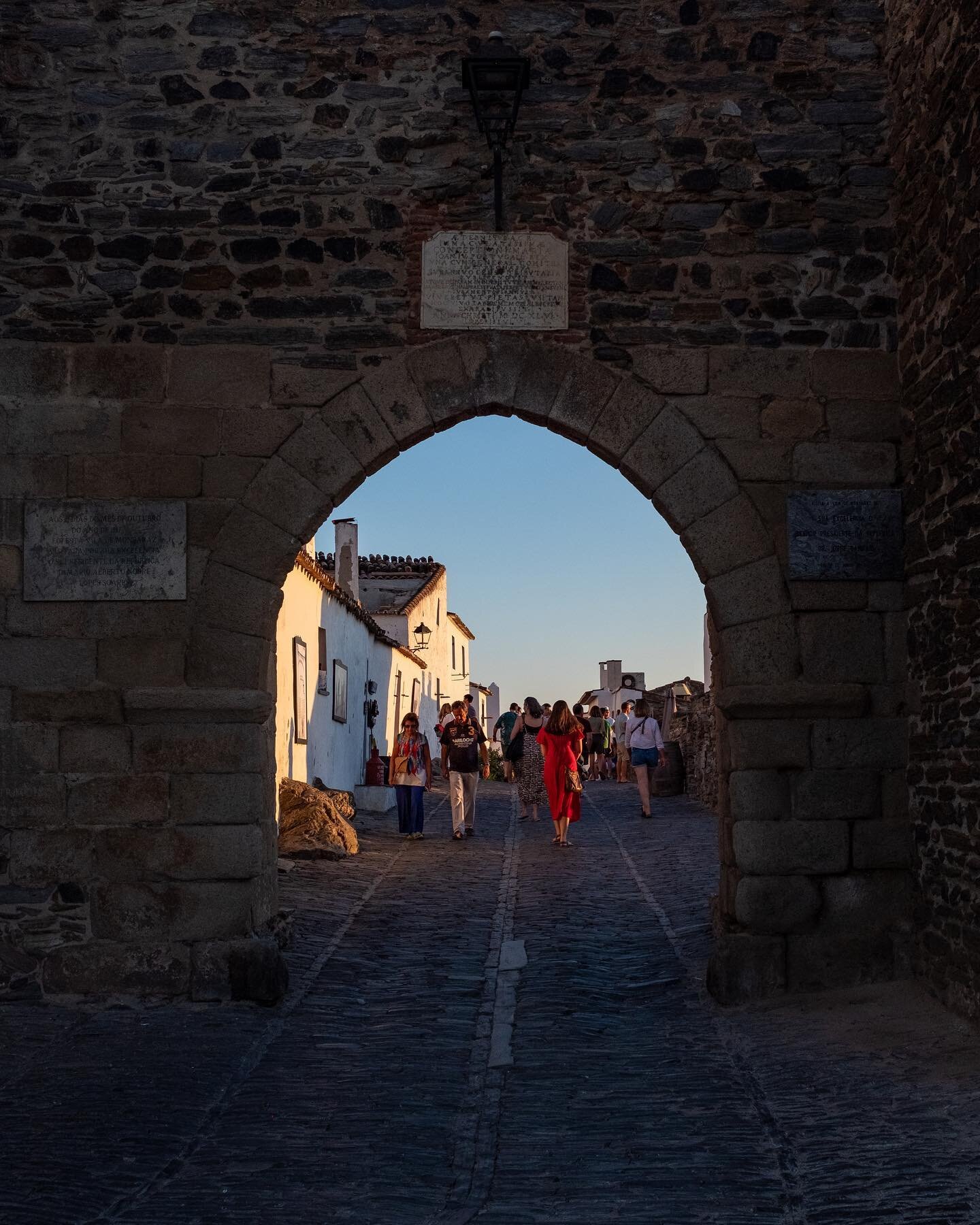 Explore the historic walled village of Monseraz, perched on a hilltop only a 10 min drive from Monte do Colmeal 😍

⁣
.⁣
.⁣
.⁣
.⁣
.⁣
#agro #airbnb #airbnbexperience #airbnbhomes #airbnbhost #airbnblife #airbnblove #airbnbsuperhost #alentejo #alentejo