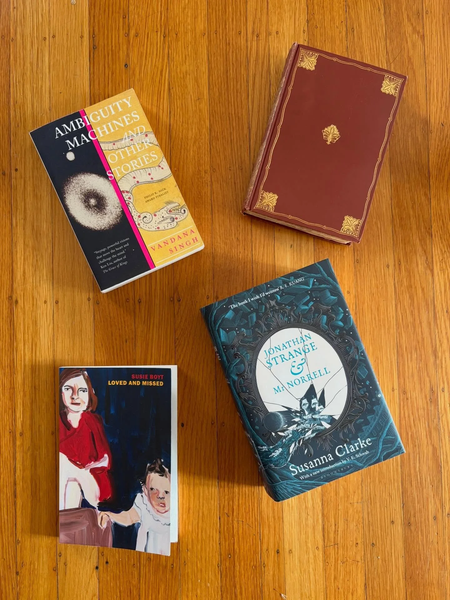 Favorite reads of 2025. ❤️ Tell me yours!

JONATHAN STRANGE &amp; MR. NORRELL (Susanna Clarke): Virtuosic, heart-stopping, and very funny; also, like Middlemarch with magic. I wished that it were twice as long, and because #jonathanstrangeandmrnorrel