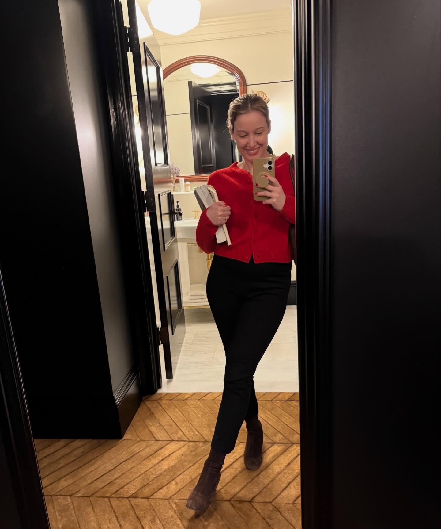 A week of UNDER STORY prepub fun in New York begins. 🍎 @putnambooks @penguinrandomhouse