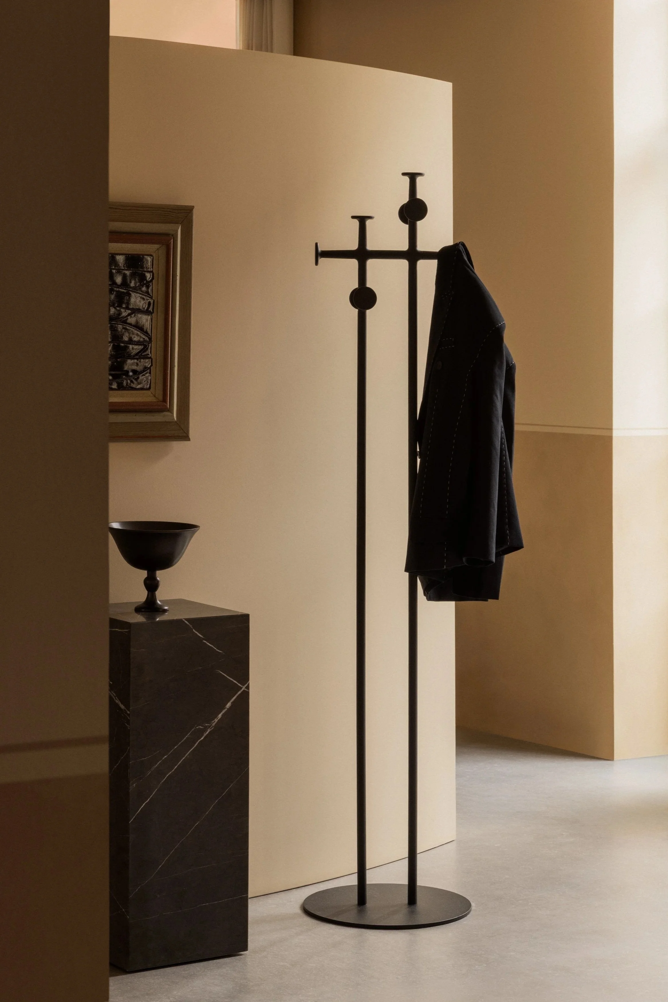Audo_Afteroom_Coat_Stand__Plinth_Tall_Pavot_Bowl_1.jpg