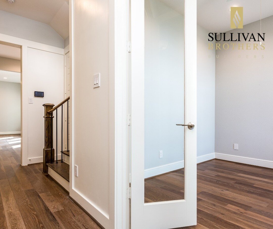 Find the perfect place to call &quot;home&quot; with Sullivan Brothers Builders.

#eviaongalvestonisland #harperwoods  #timbergrovetrails #galveston #island #houstonhomes #southerncoastal #frontporchliving #availablehome #availablenow #openhouse #new