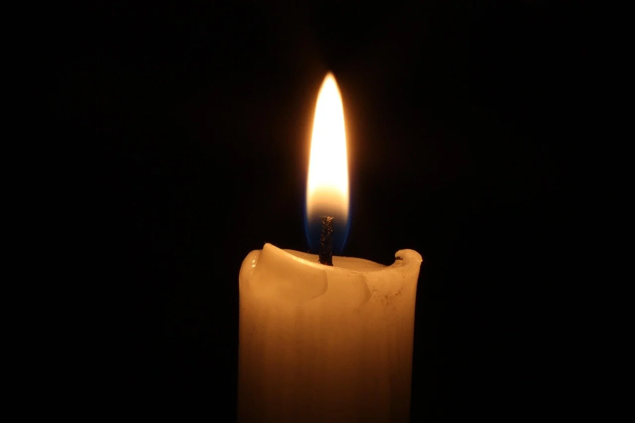 candle_in_the_dark.jpg