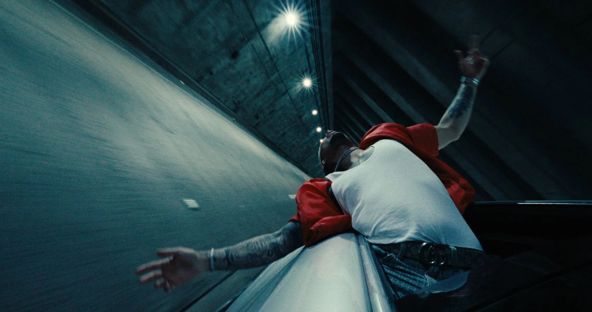  Pose - Tachi & Valentino 