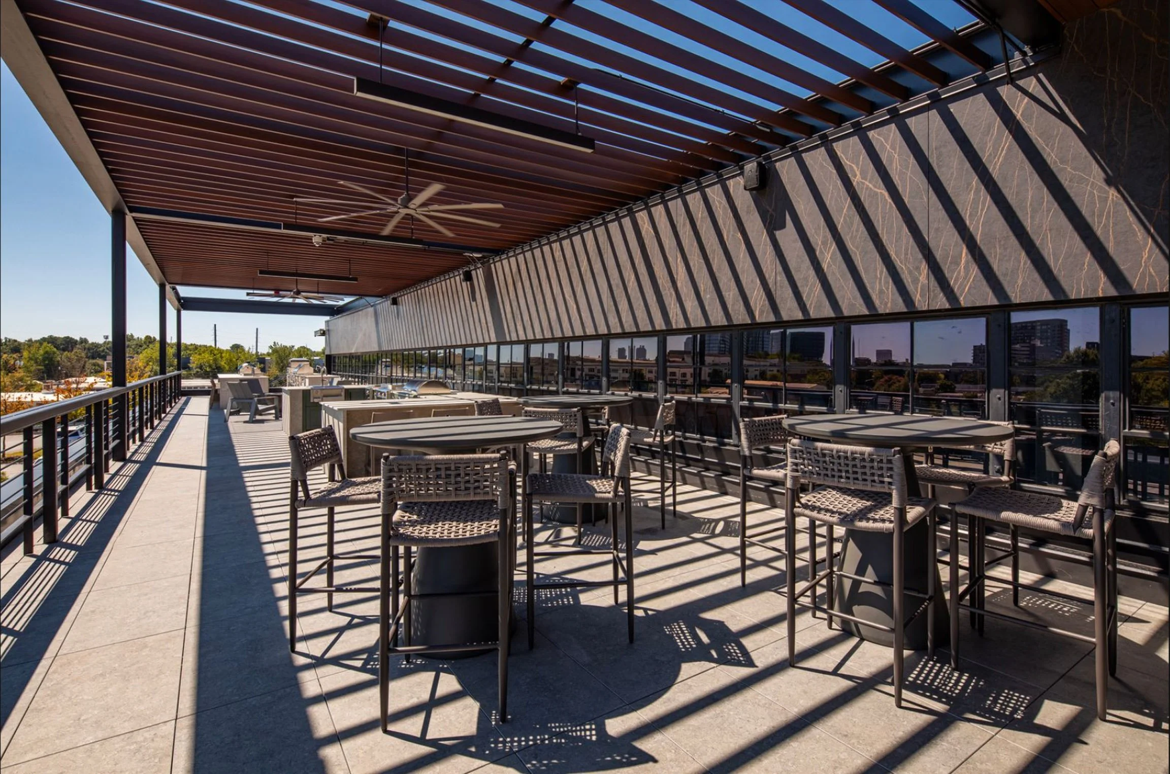 exterior deck 02.jpg