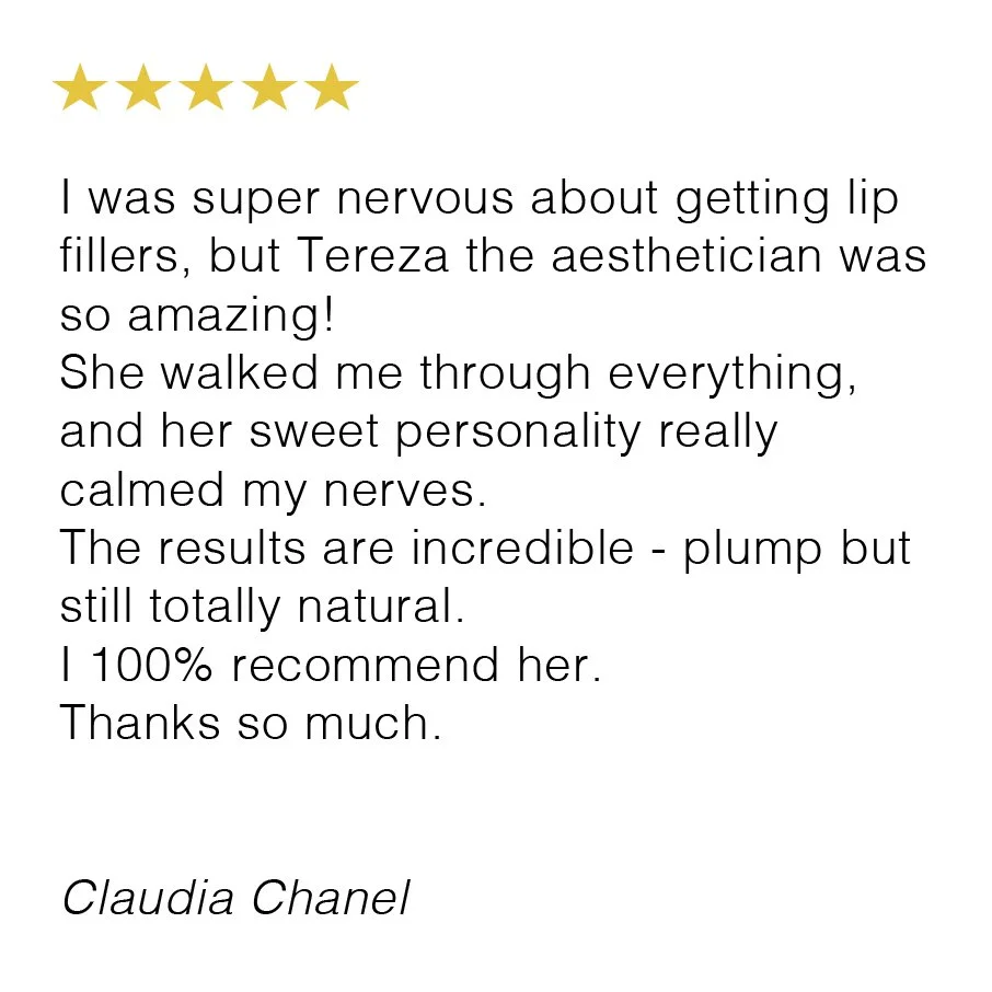 A review with five gold stars at the top, praising a Tereza the aesthetician for her natural-looking lip fillers and sweet personality, recommending her highly.