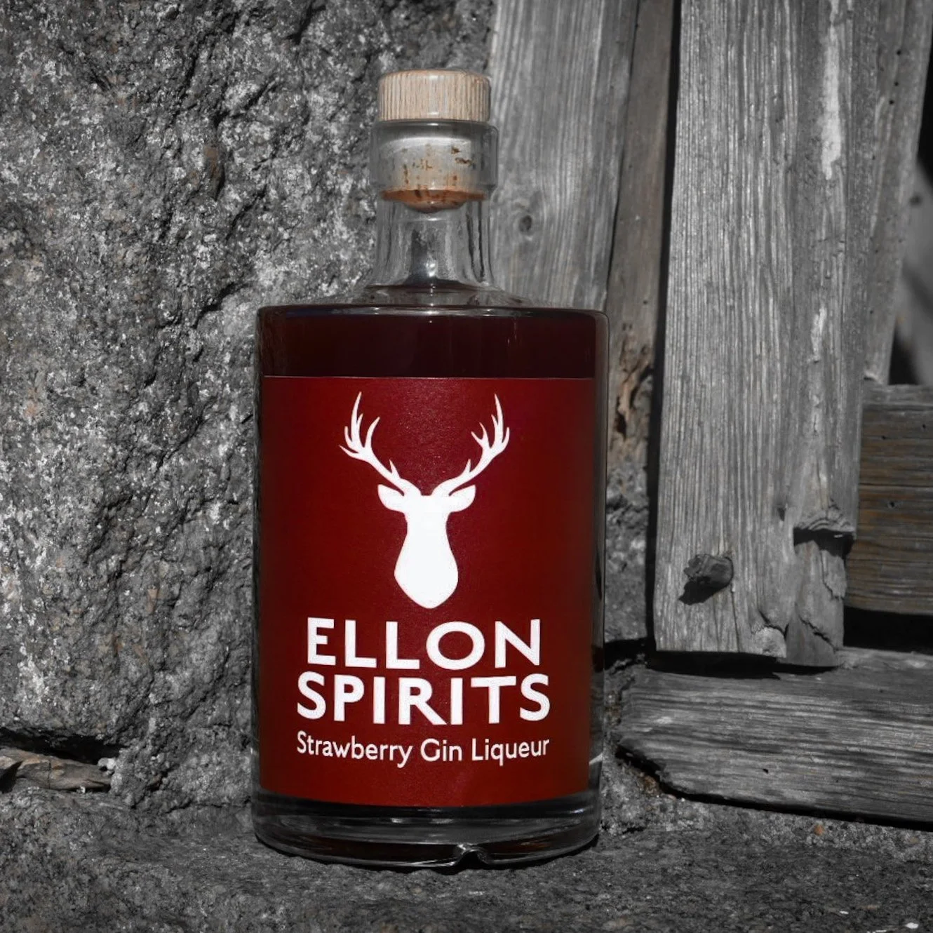 Strawberry Fruit Gin Liqueur. REAL FRUIT GIN BUY GINS MADE FROM PURE NATURAL FRUITS.