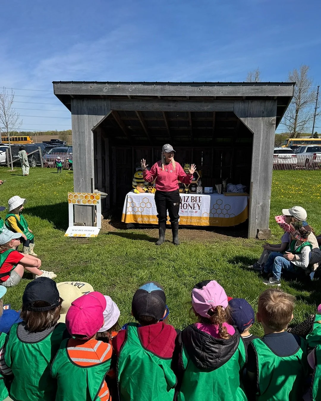 The season is still young, and I&rsquo;ve already had such a blast teaching and beekeeping at @pinglesfarm. 🚜Stay tuned for hive highlights! 🐝 Come say hi at Pingles- I&rsquo;ll be there June 13, July 11, August 8, September 12 and October 17. Or b