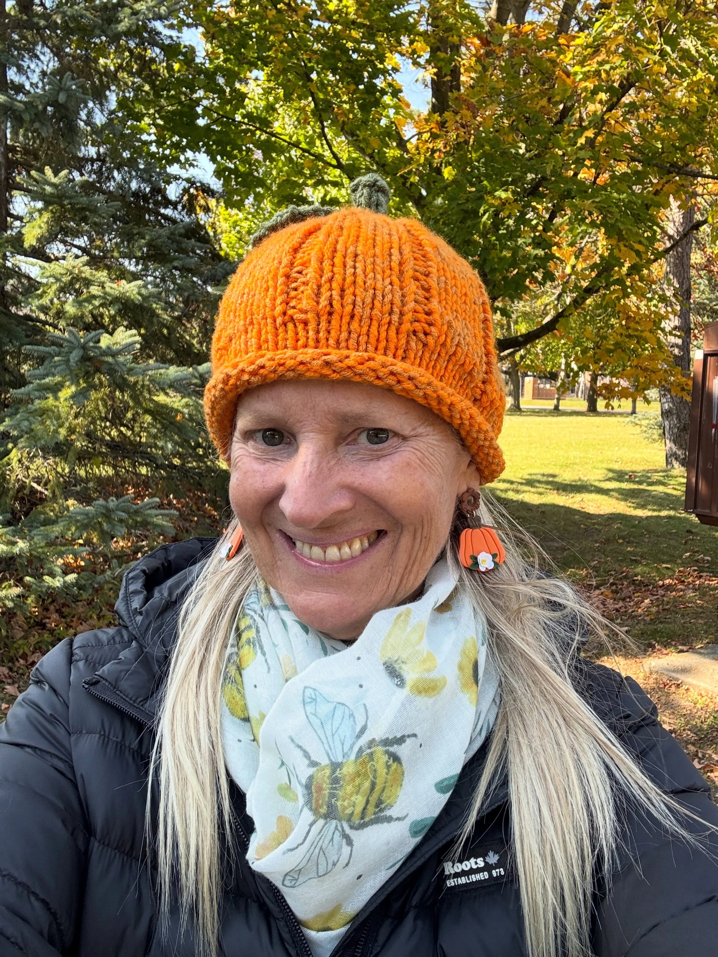 Happy Thanksgiving! 🦃🍂 I&rsquo;m thankful for the bees, all the small business owners I have the privilege of knowing and working with, beautiful fall weather, friends, family and this community 💛

What are you thankful for this year?
.
.
.
.
.
#w