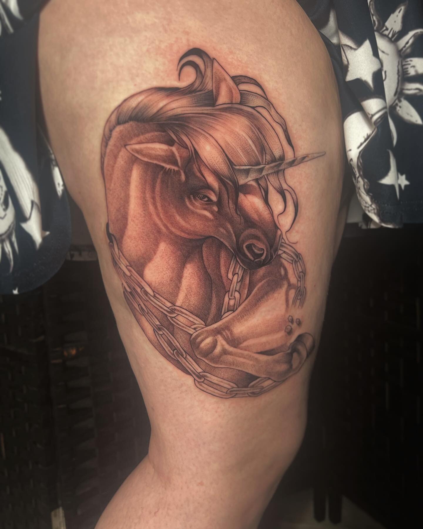 ✨UNICORN FROM MY FLASH✨
🦄 THANK YOU HYDRA 🦄 
Done at @bullseyetattoostudio
