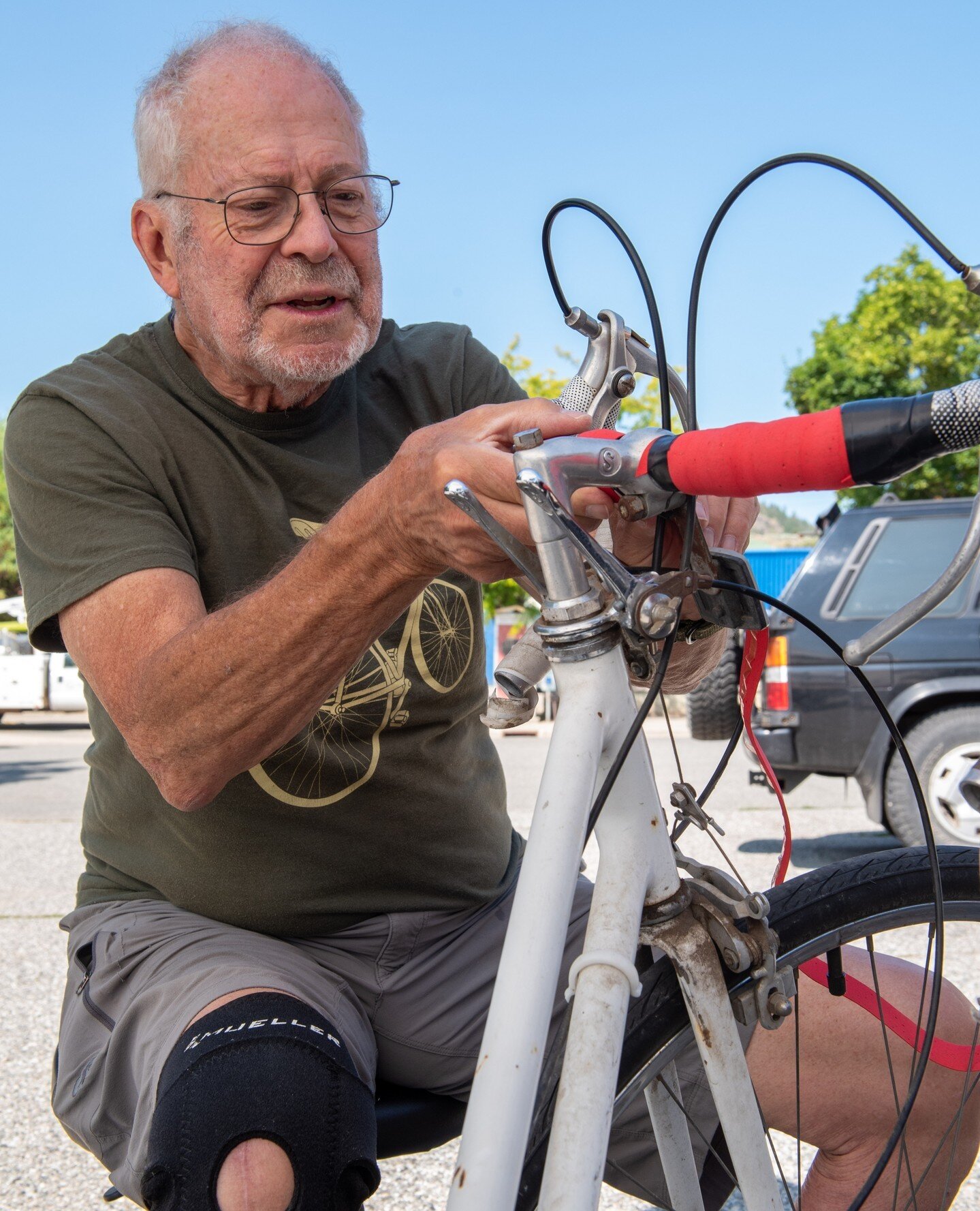 Repair cafe THIS Saturday from 10-12 noon at The Cove 🛠️⁠
⁠
This is a perfect time to mend your summer clothes and learn a bit about basic bicycle maintenance. And sharpen your tools. And fix that old box fan! Need more reasons?? 🙃⁠
⁠
See you there